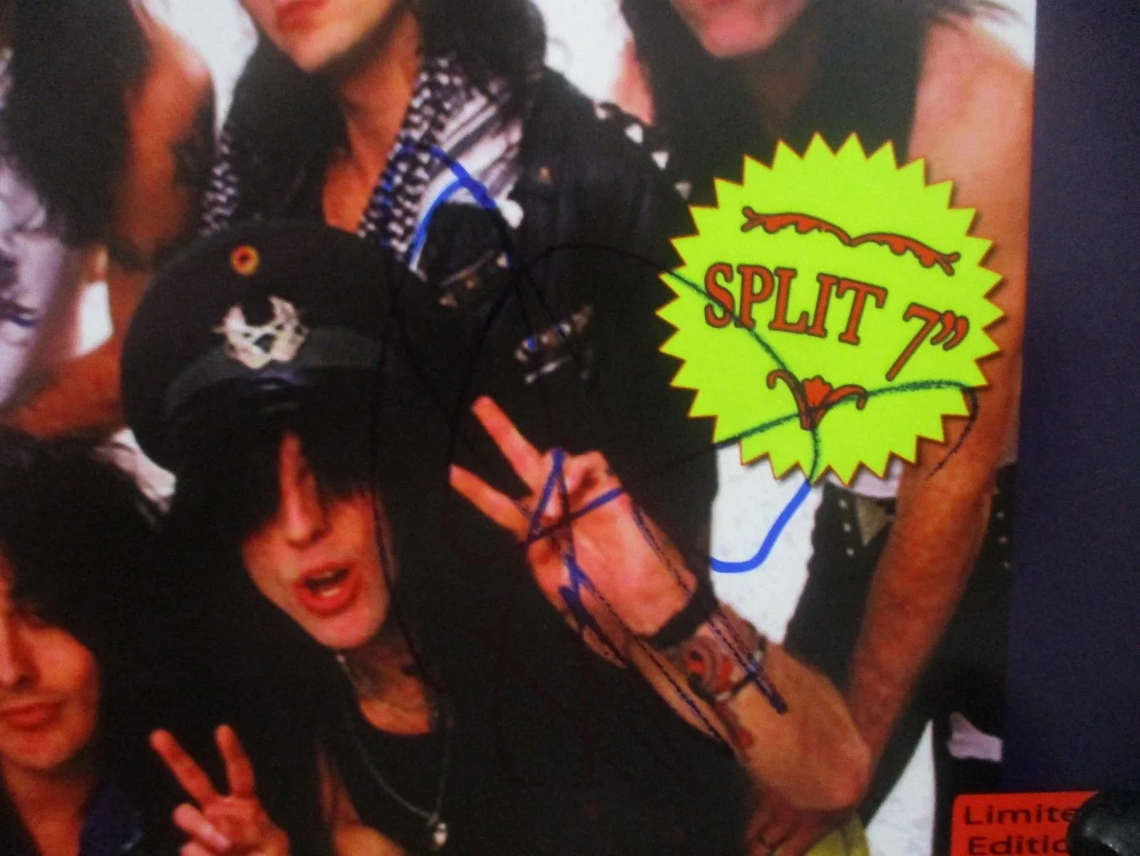 LA GUNS authentic signed/autographed RARE limited edition white vinyl 45, image 5