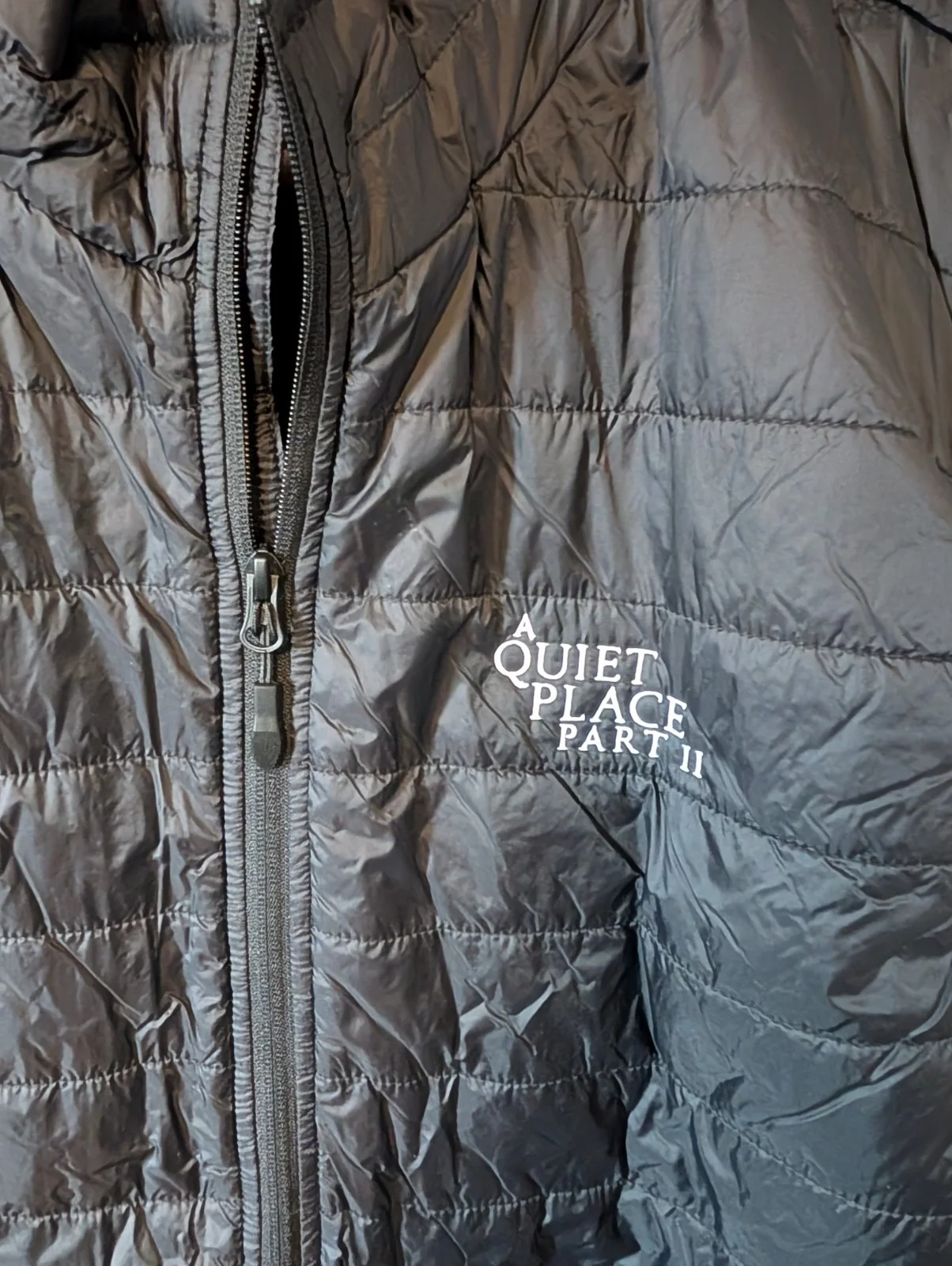 RARE Official A Quiet Place Part II 2 Movie Gilet Jacket NEW Promo Jim Krasinski, изображение 3