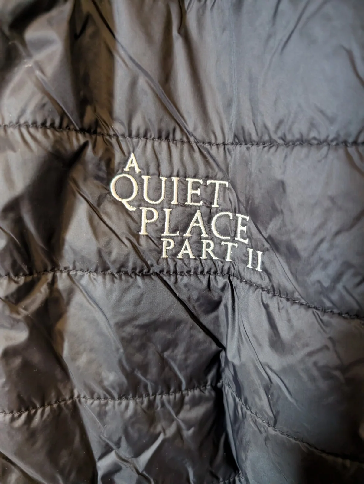 RARE Official A Quiet Place Part II 2 Movie Gilet Jacket NEW Promo Jim Krasinski, изображение 4