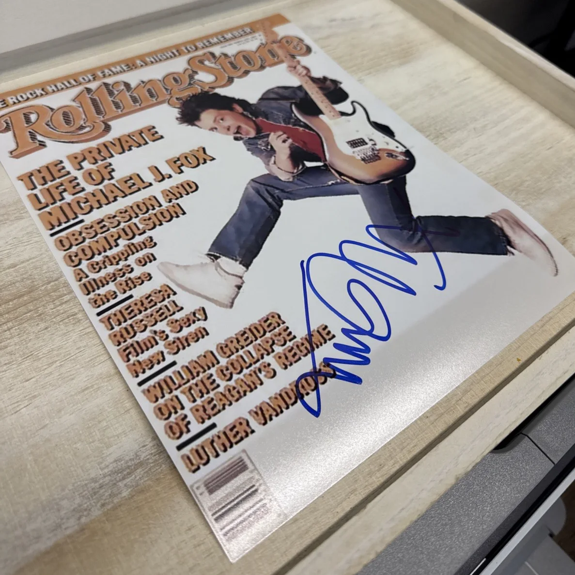 Michael J. Fox — Michael J Fox Signed Autographed "BACK TO THE FUTURE" w/COA Hologram & Proof, image 3