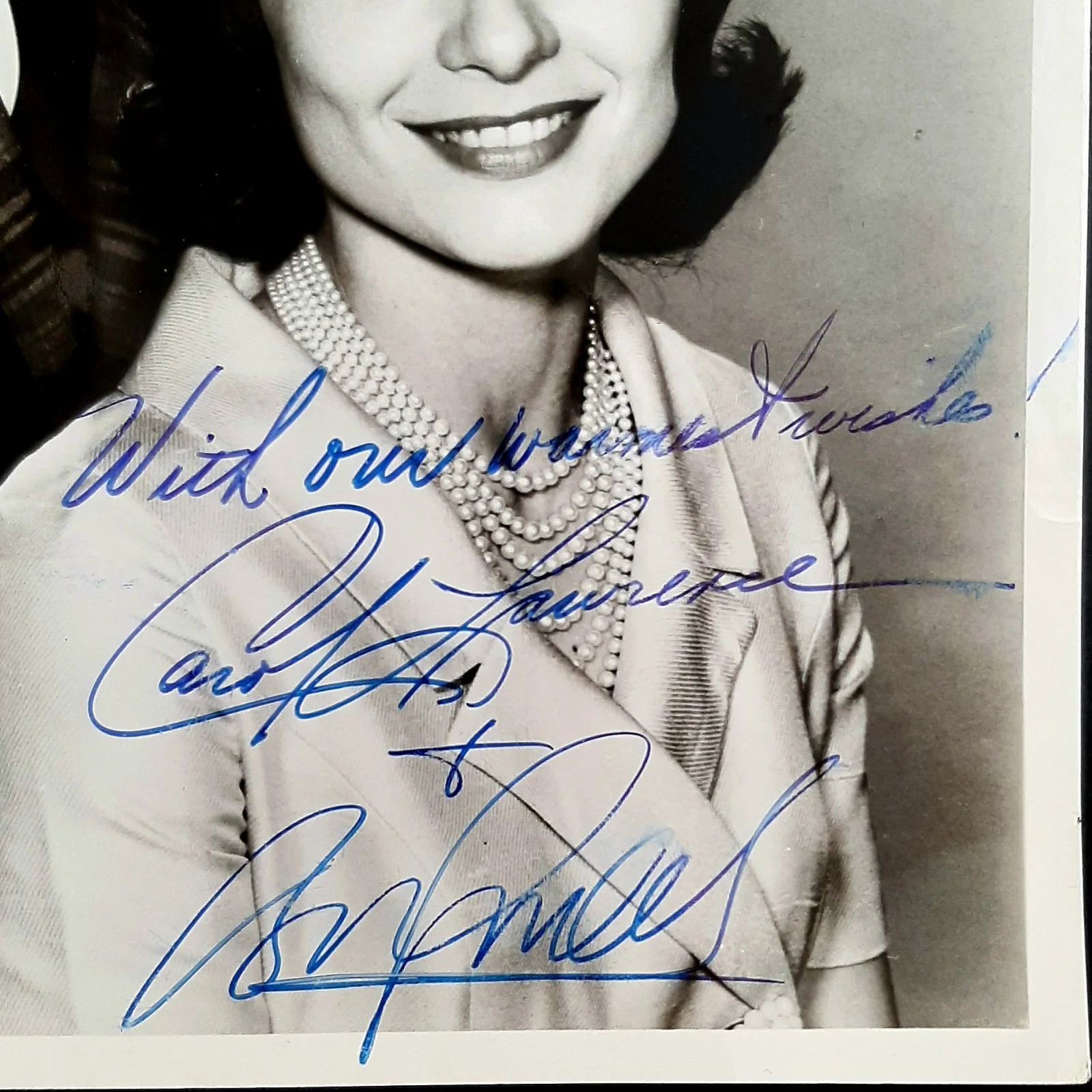 Robert Goulet/Carol Lawrence — 1960s Signed Autograph Photo Robert Goulet & Carol Lawrence The Hollywood Palace, изображение 3
