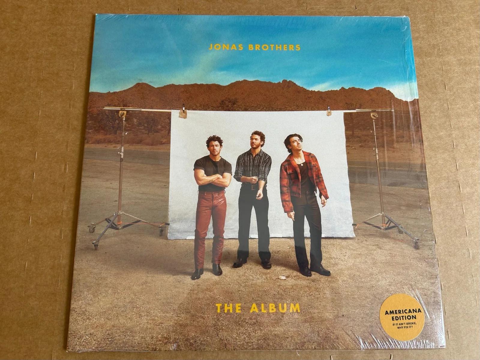 Jonas Brothers The Album w/ SIGNED AUTOGRAPHED Poster Vinyl LP Nick Joe Kevin, изображение 2