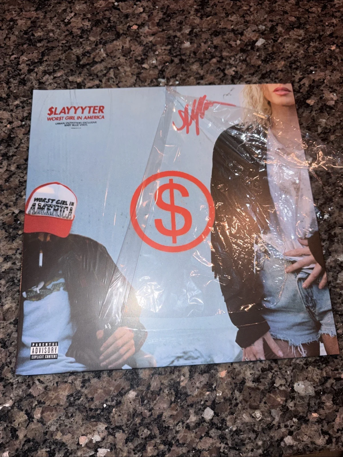Slayyyter Signed Worst Girl In America Vinyl Autograph In Person Cover Urban NYC, изображение 2