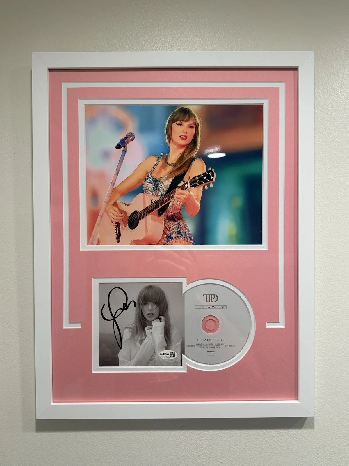 Taylor Swift — Taylor Swift Signed / Autographed CD Insert Framed with 8x10 Photo, image 4