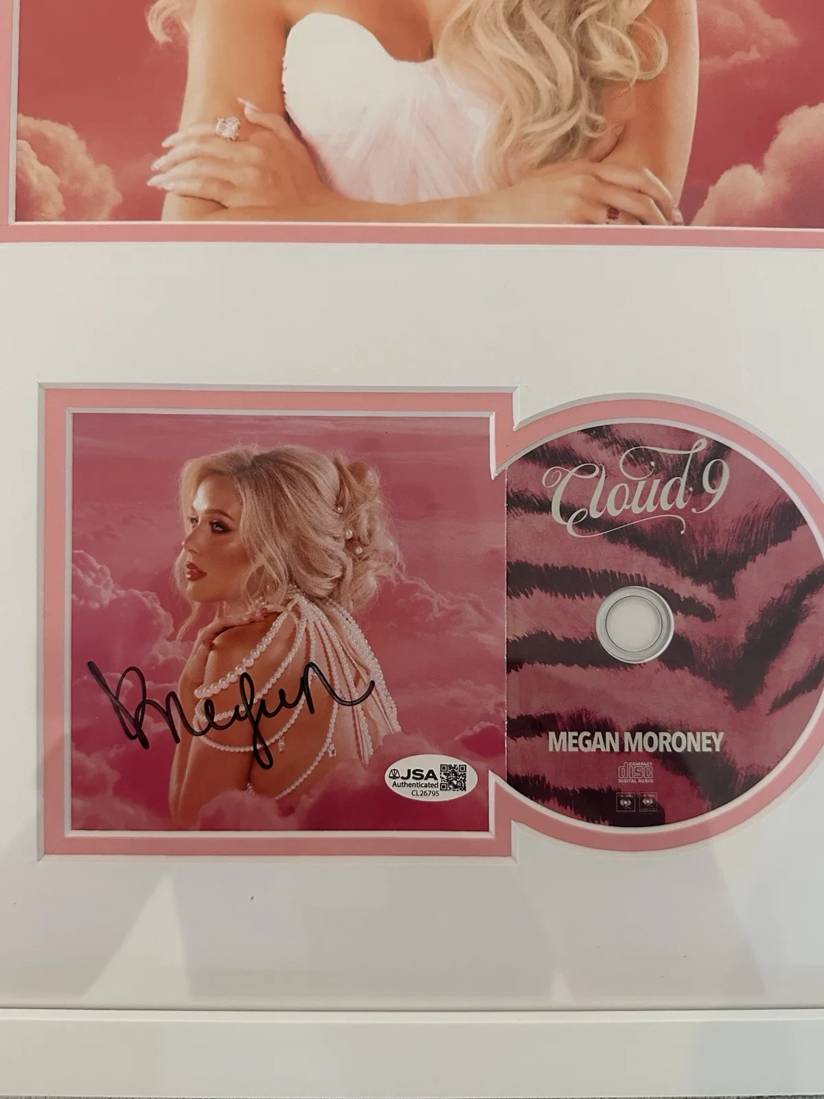 Megan Moroney Signed / Autographed CD Cloud 9 Insert framed with 8x10 Photo- JSA, image 2
