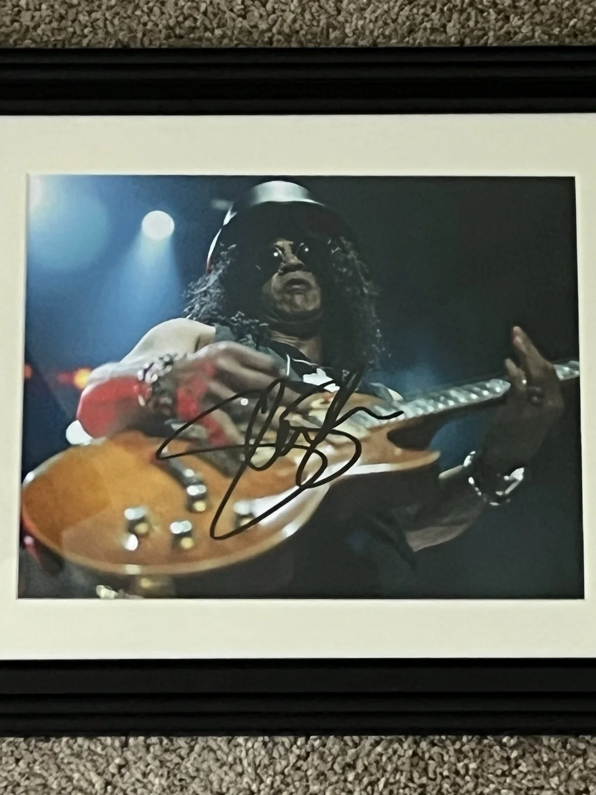 SLASH GUNS N ROSES Autographed 8 X 11.5 signed photo Guitar Legend, image 3