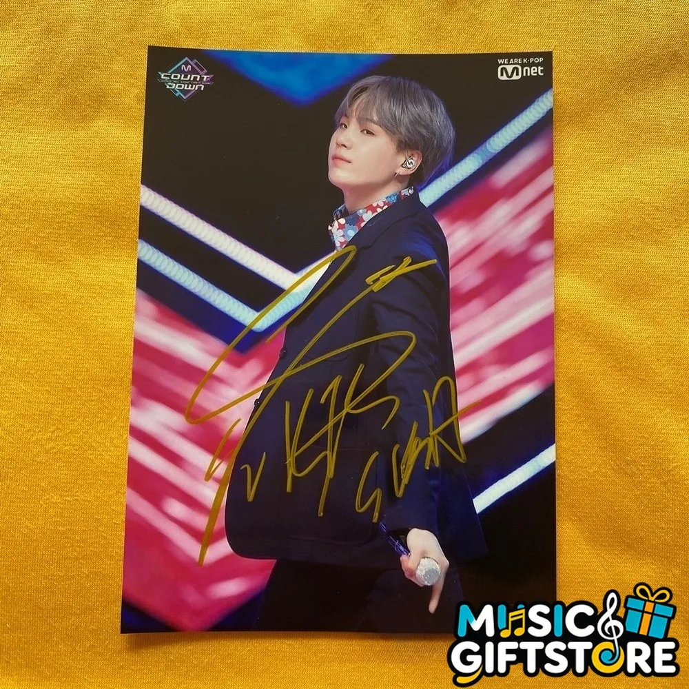 BTS SUGA AUTOGRAPHED SIGNED PHOTO K-POP COLLECTIBLES 4*6 2025 #MUGS, изображение 2
