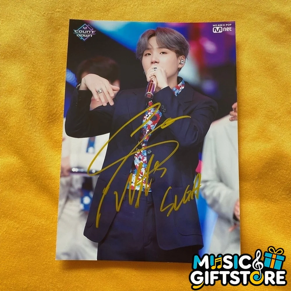 BTS SUGA AUTOGRAPHED SIGNED PHOTO K-POP COLLECTIBLES 4*6 2025 #MUGS, изображение 3
