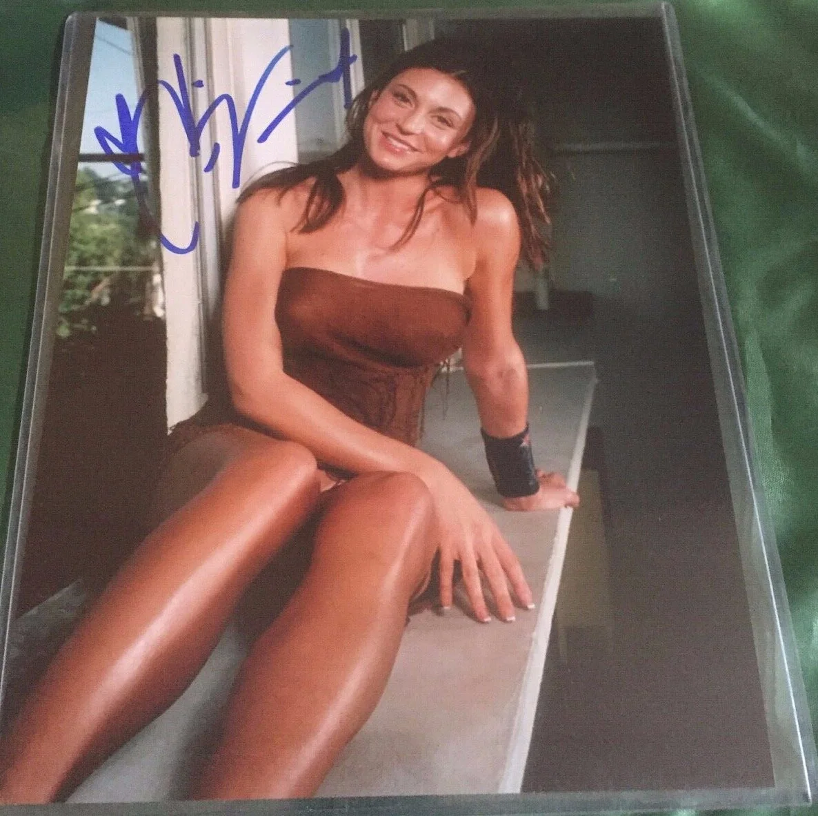 Cerina Vincent — Cerina Vincent (Kelly) The Walking Dead Signed Auto 8x10 Photo w/COA