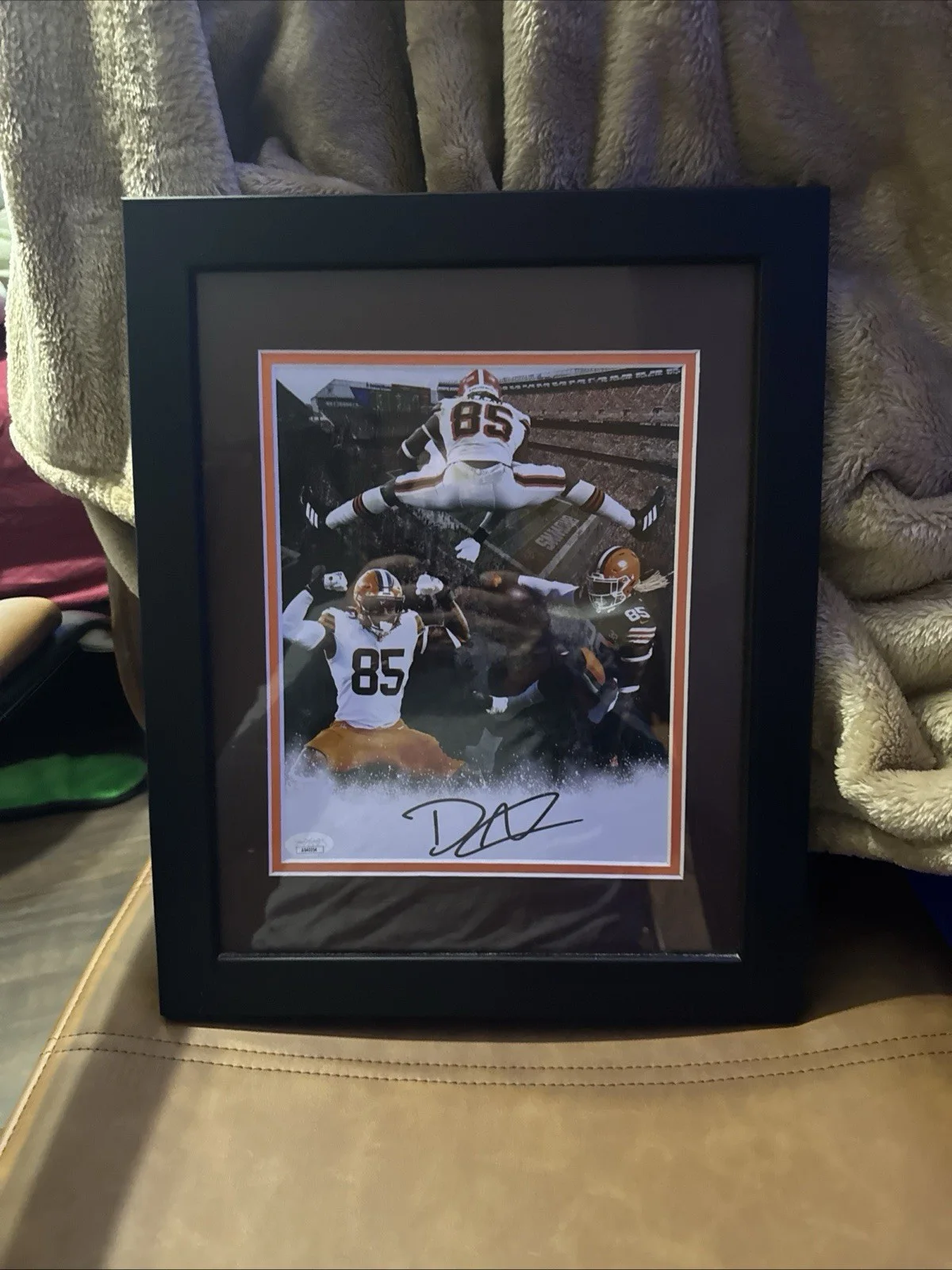 David Njoku Signed Picture, image 3