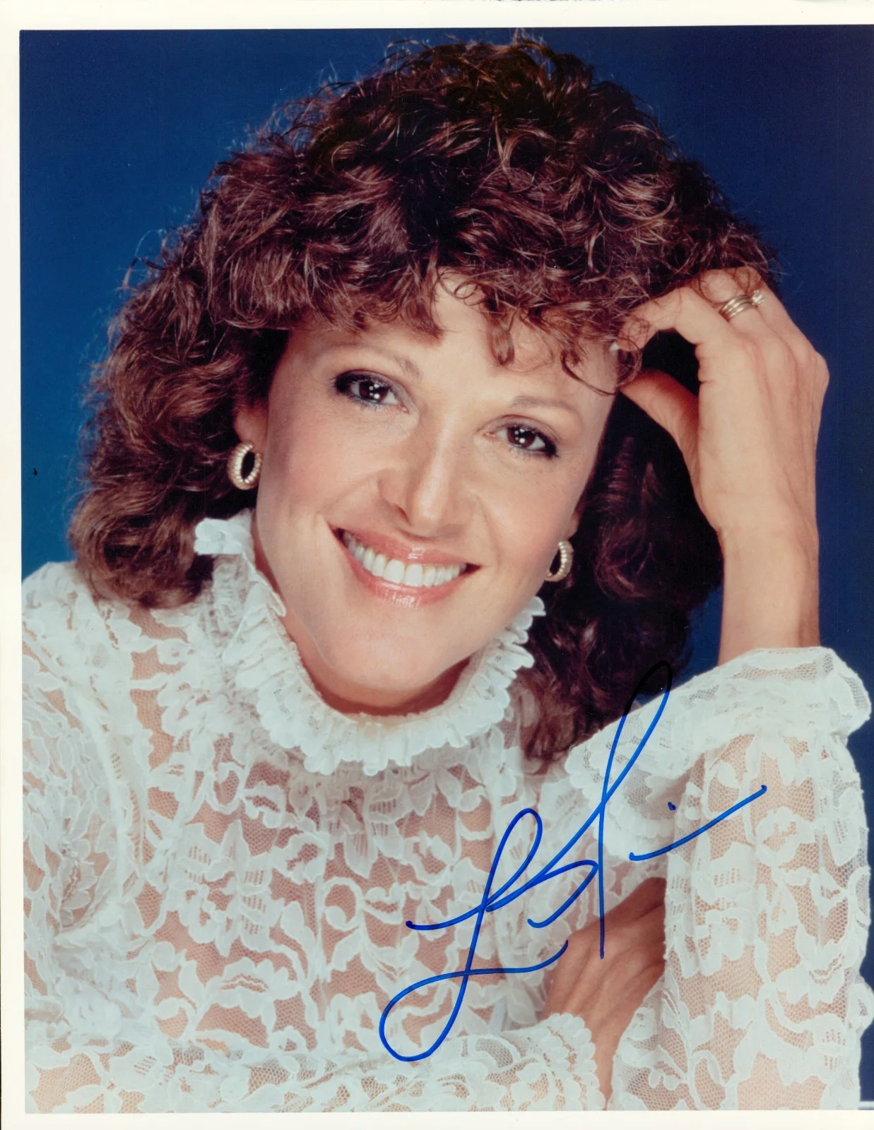Linda Lavin — LINDA LAVIN (1937-2024) ALICE AUTOGRAPHED SIGNED 8 x 10 PHOTO Barney miller