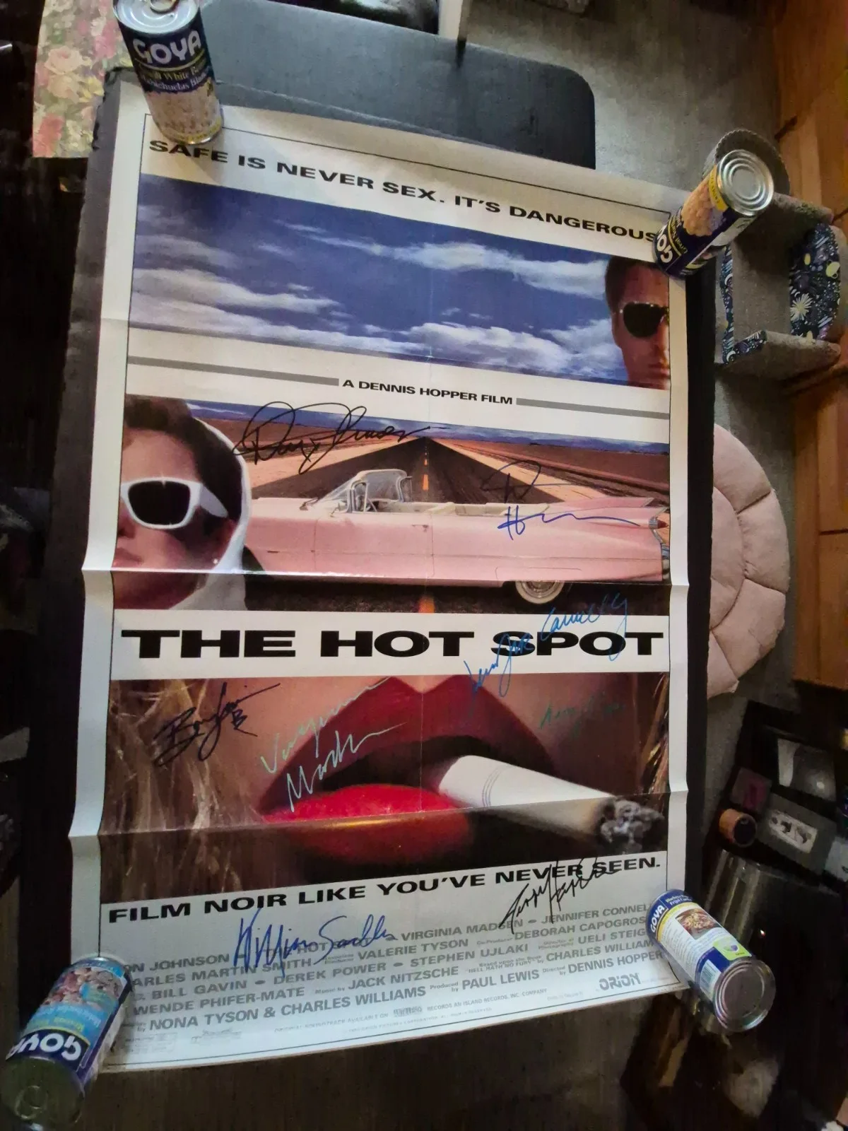SEE BELOW — THE HOT SPOT--CAST SIGNED MOVIE POSTER-w/COA -1986 ekim