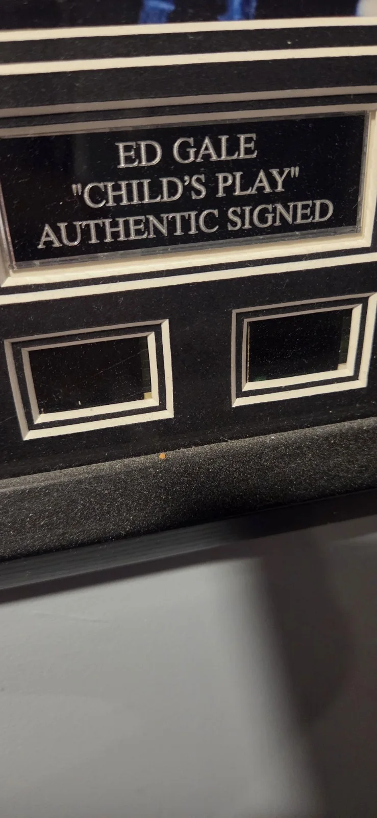 Ed Gale — Ed Gale Signed Chucky Display Child’s Play Autograph With Encased Movie Cells, image 3