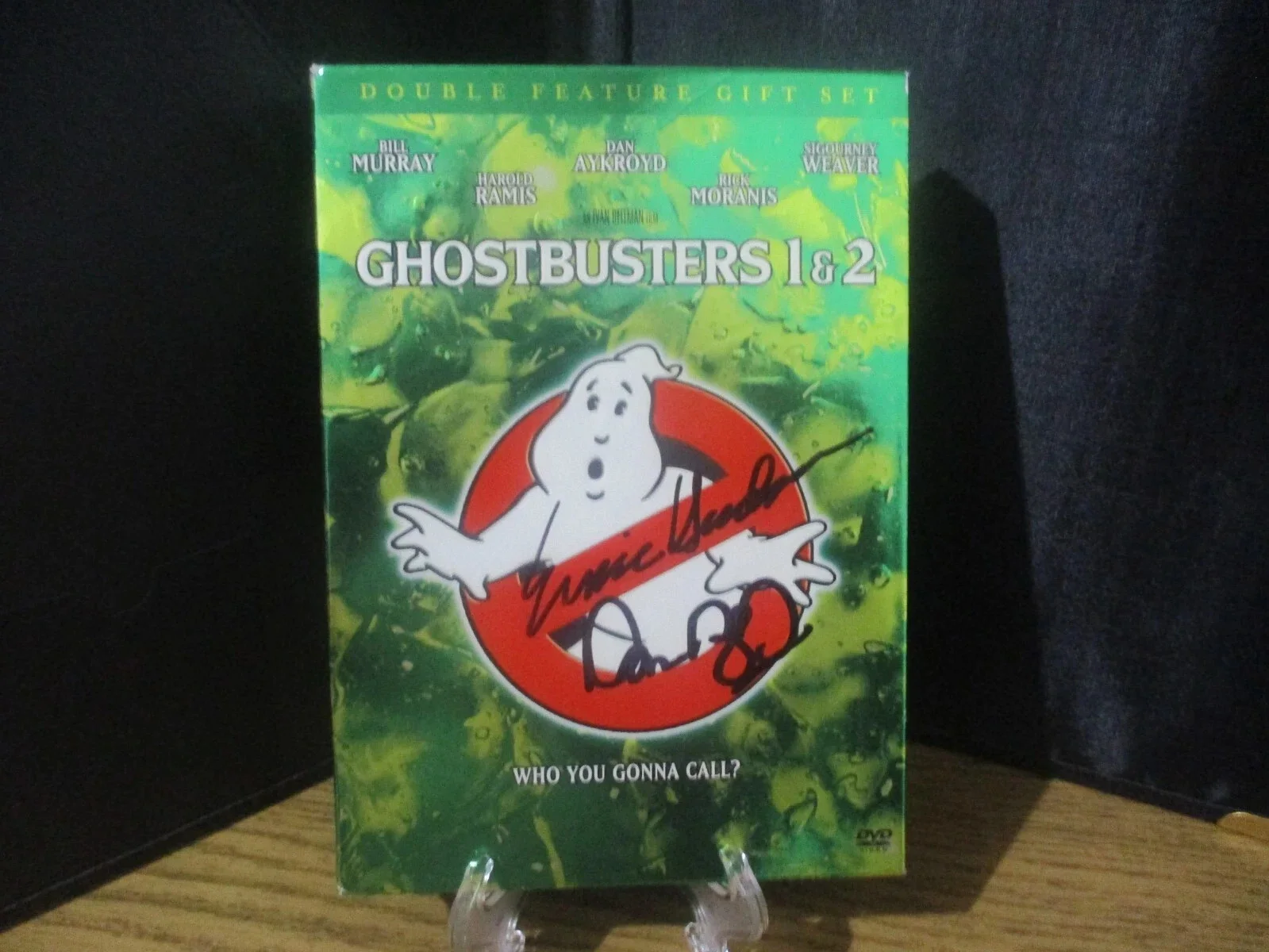 DAN AYKROYD/ERNIE HUDSON — DAN AYKROYD/ERNIE HUDSON AUTHENTIC AUTOGRAPHED/SIGNED GHOSTBUSTERS DVD COVER, image 2