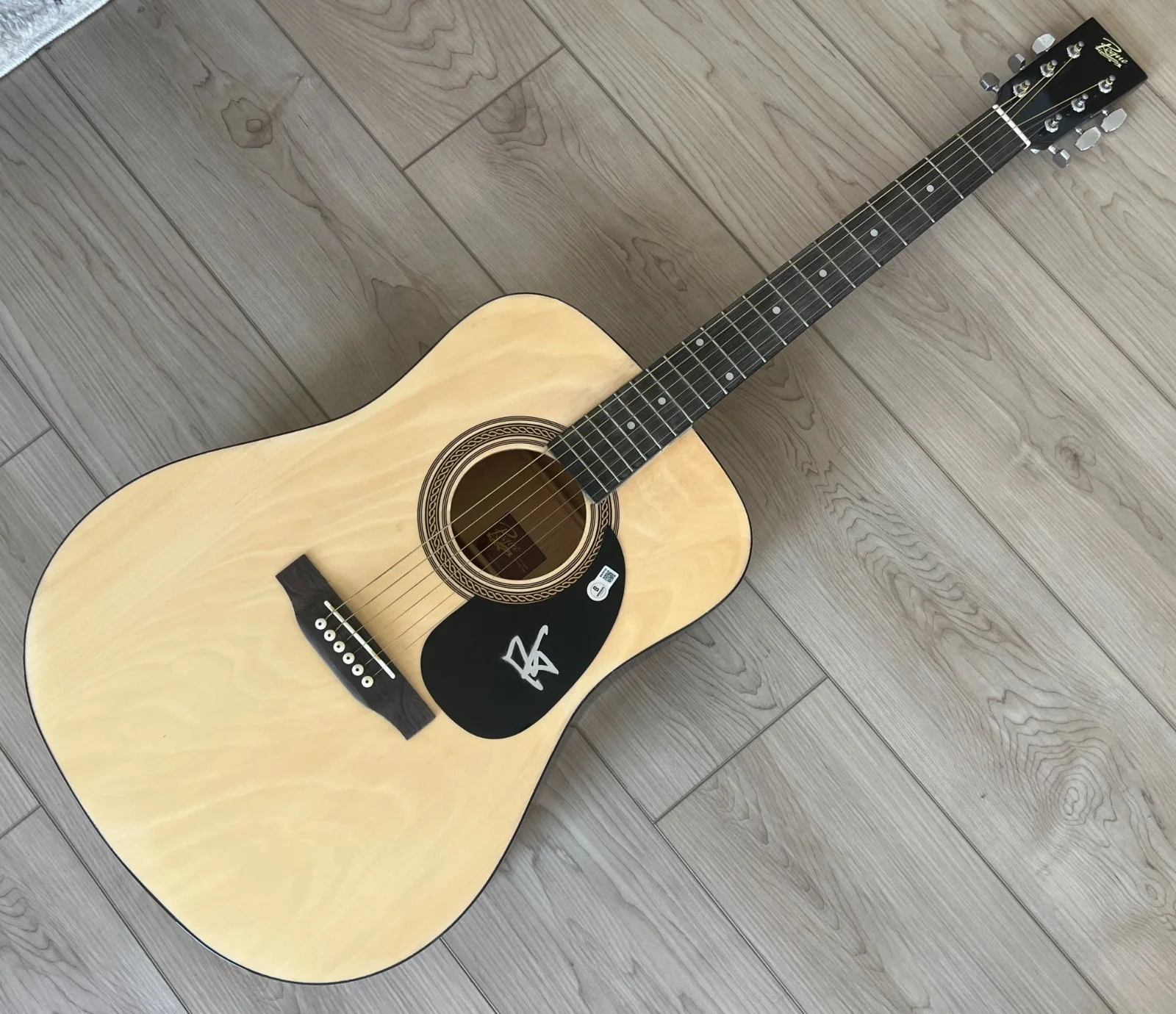 RILEY GREEN SIGNED AUTOGRAPH 41" F/S ACOUSTIC GUITAR w/EXACT PROOF & BECKETT COA, изображение 3