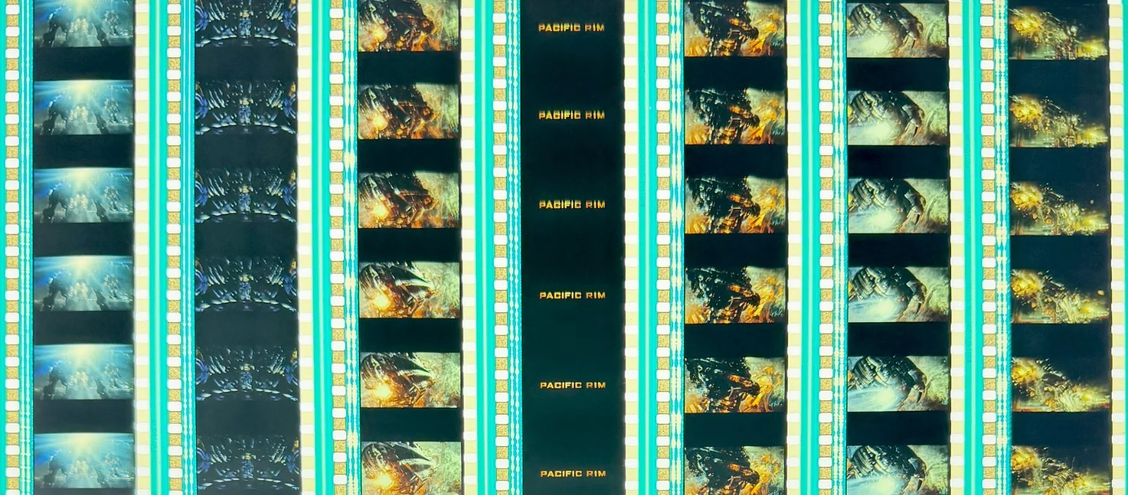 Guilermo del Toro's Pacific Rim 2013 Rare Unmounted Genuine 35mm Film Cells, изображение 3