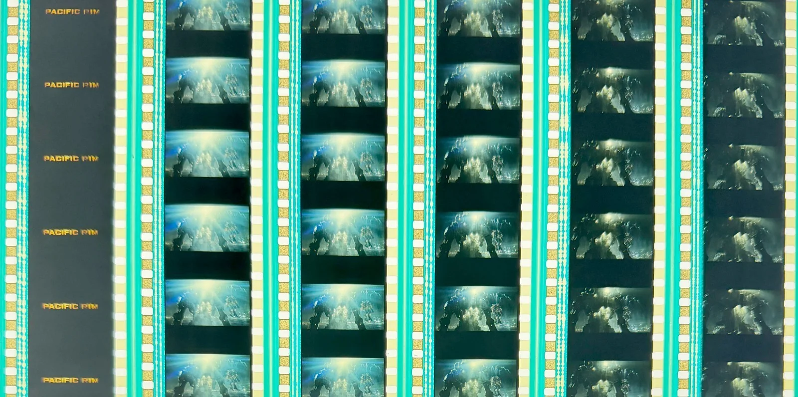 Guilermo del Toro's Pacific Rim 2013 Rare Unmounted Genuine 35mm Film Cells, изображение 4