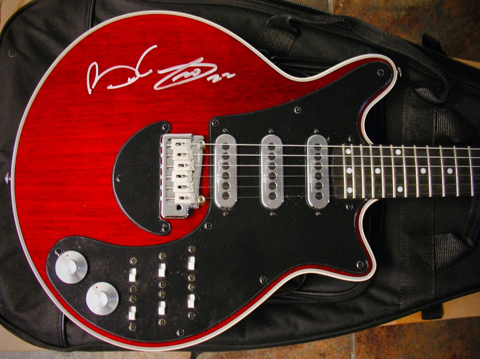 QUEEN~BRIAN MAY~Autographed Red Special Guitar w/COA+Paperwork/Invoice, image 3