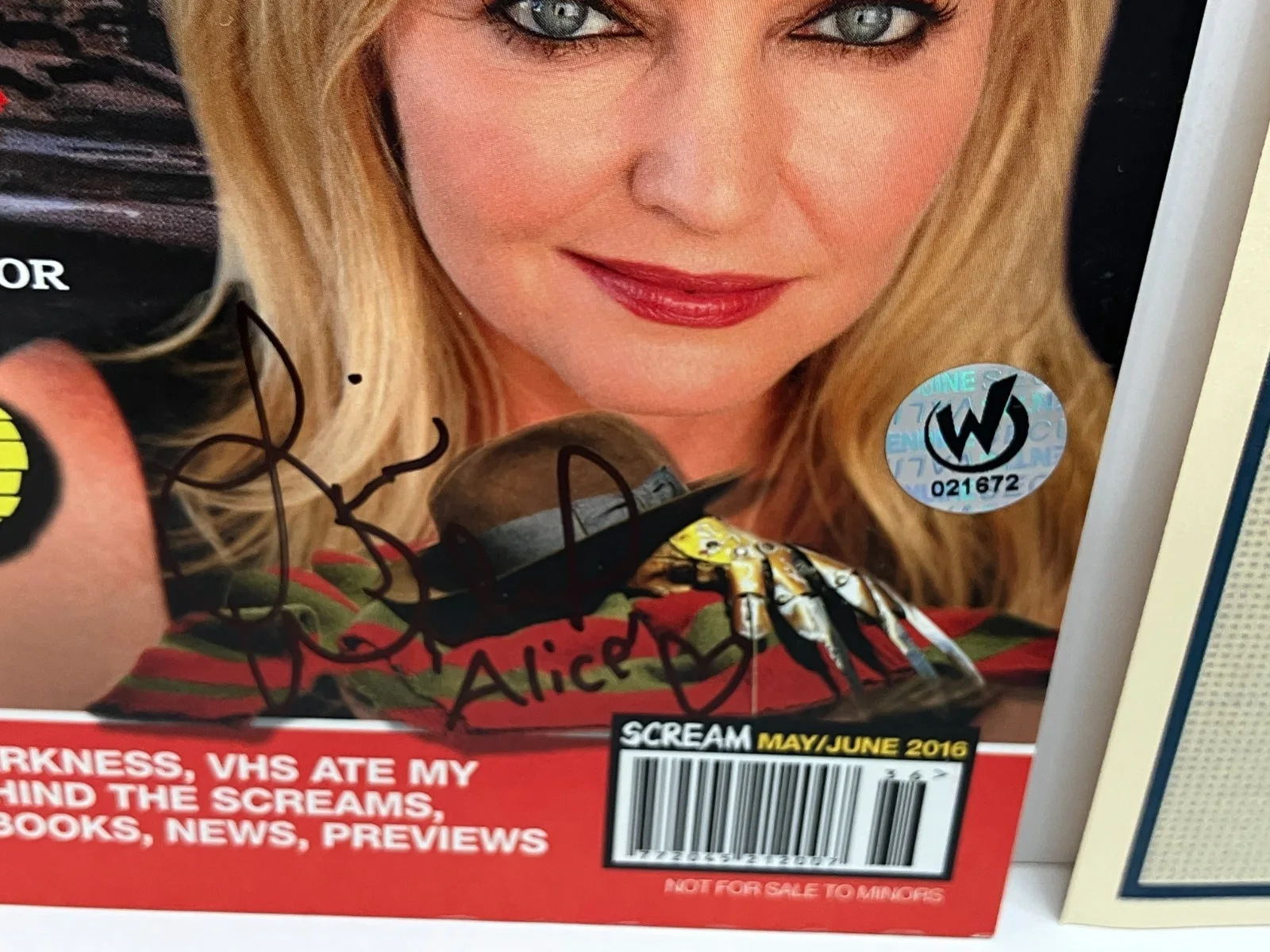 Lisa Wilcox — SCREAM Magazine A Nightmare on Elm Street Signed by Lisa Wilcox with COA, image 2