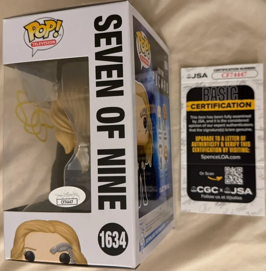 Jeri Ryan — Jeri Ryan Signed Star Trek Seven of Nine Funko Pop #1634 Autograph w/ JSA COA, изображение 3
