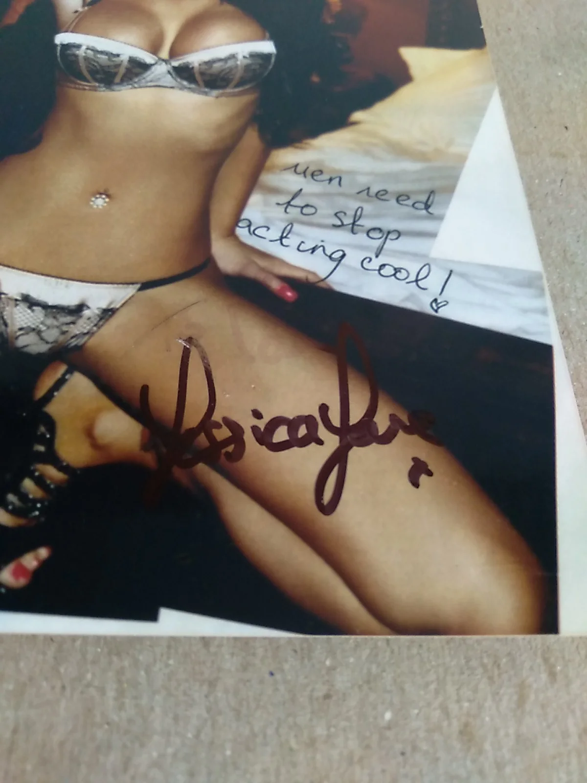 Jessica-Jane Clement Actress, Model,TV Presenter Signet Autograph 6x4in Photo, изображение 4