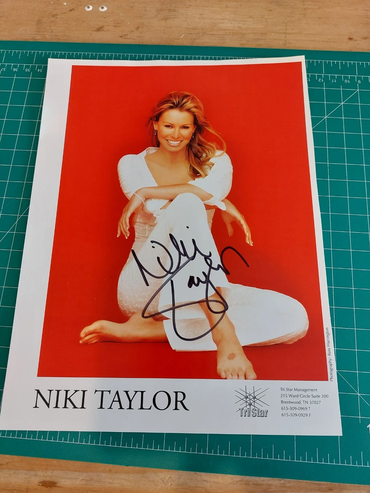 Niki Taylor — Niki Taylor model TV personality hand SIGNED Autographed 8x10 Photo