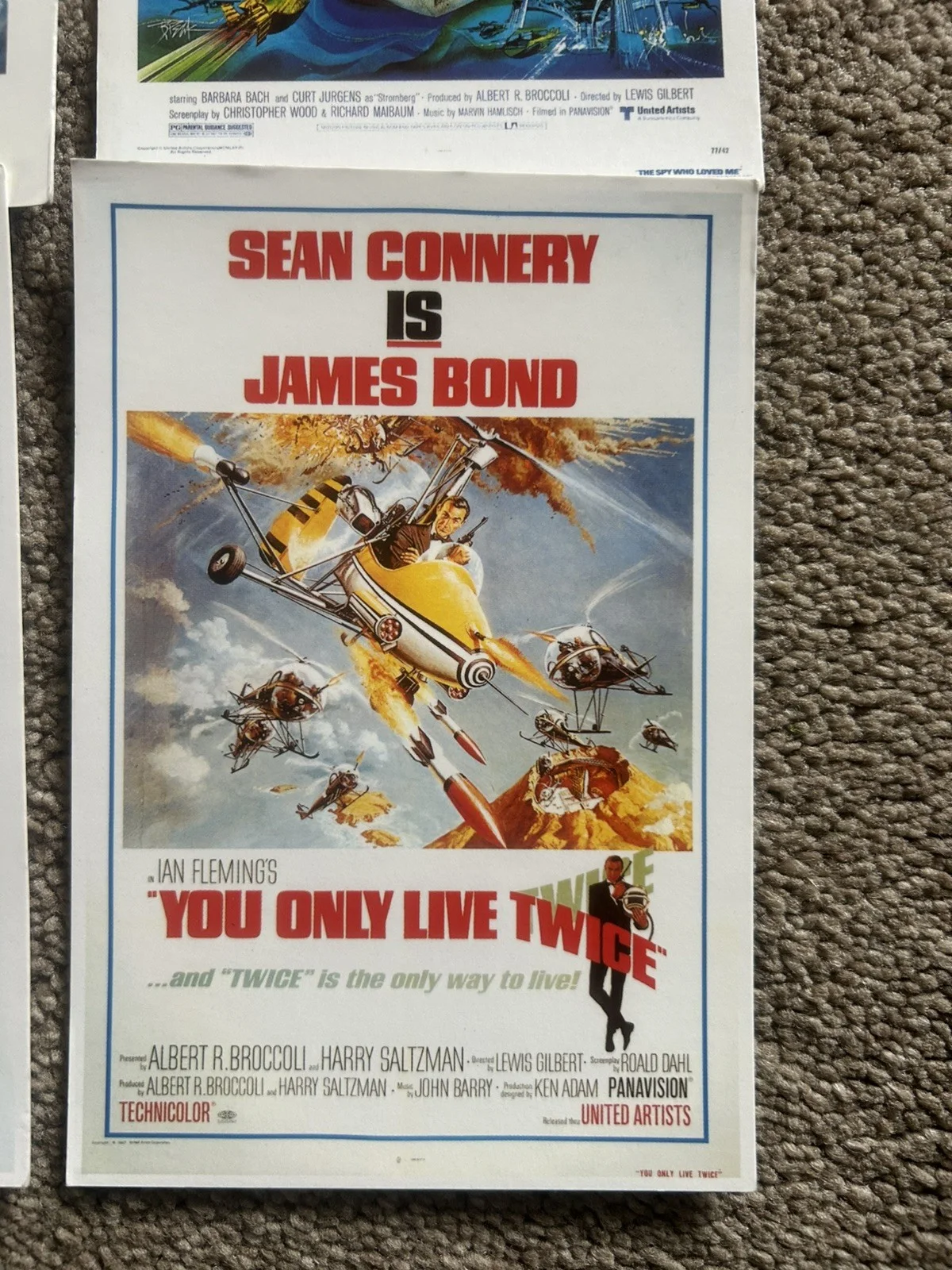 A set of 9 James Bond Movie Postcards. Complete set Series 3, image 2