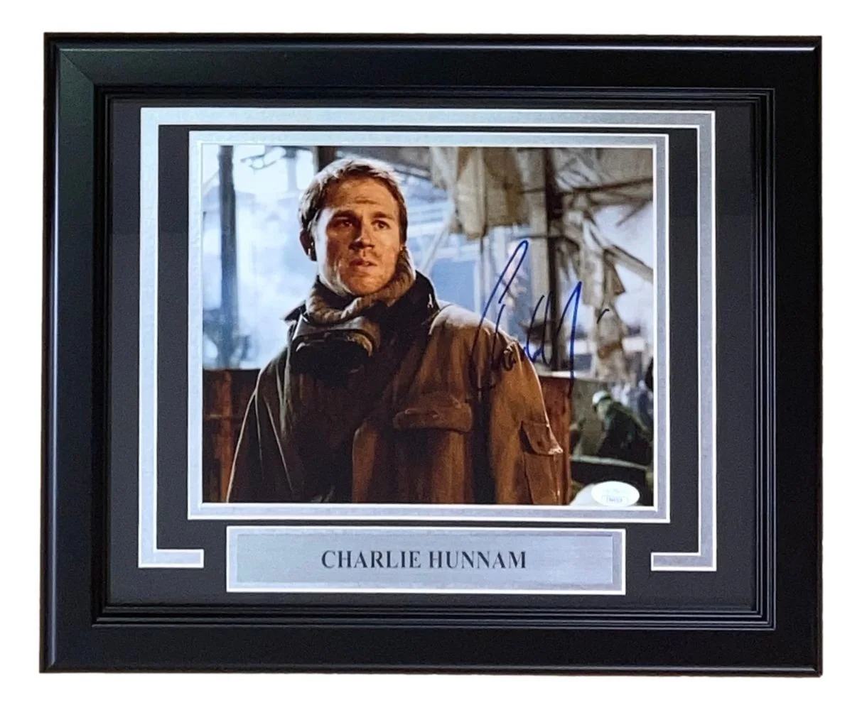 Charlie Hunnam — Charlie Hunnam Signed Framed 8x10 Pacific Rim Photo JSA