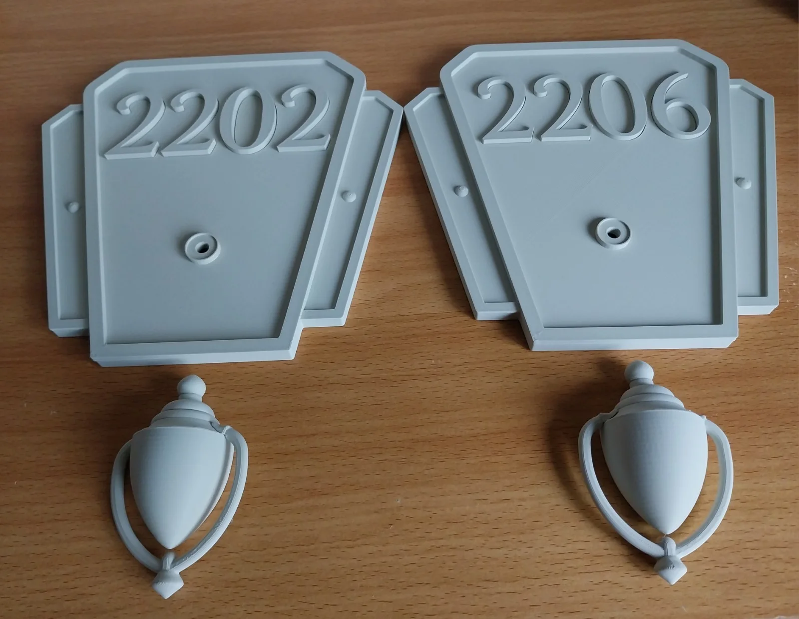 Ghostbusters Apartment Door Sign Numbers. Dana Barrett & Louis Tully 2206 & 2202, изображение 2