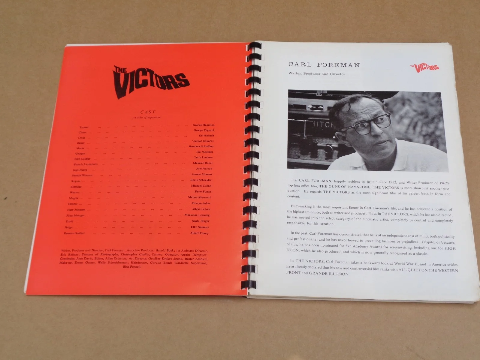 George Hamilton - The Victors - 1963 Royal World Premiere Film Brochure, изображение 3