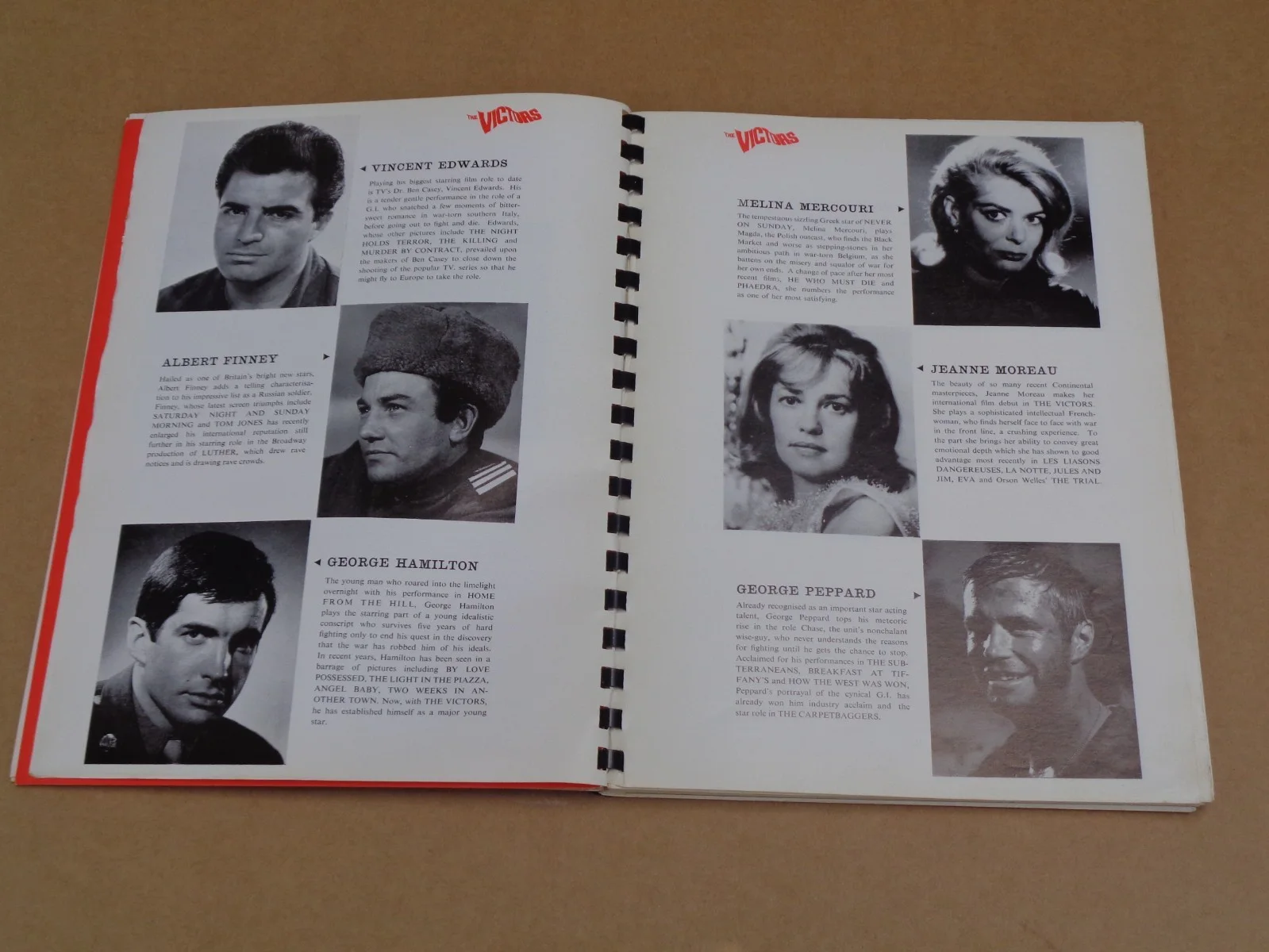 George Hamilton - The Victors - 1963 Royal World Premiere Film Brochure, изображение 4