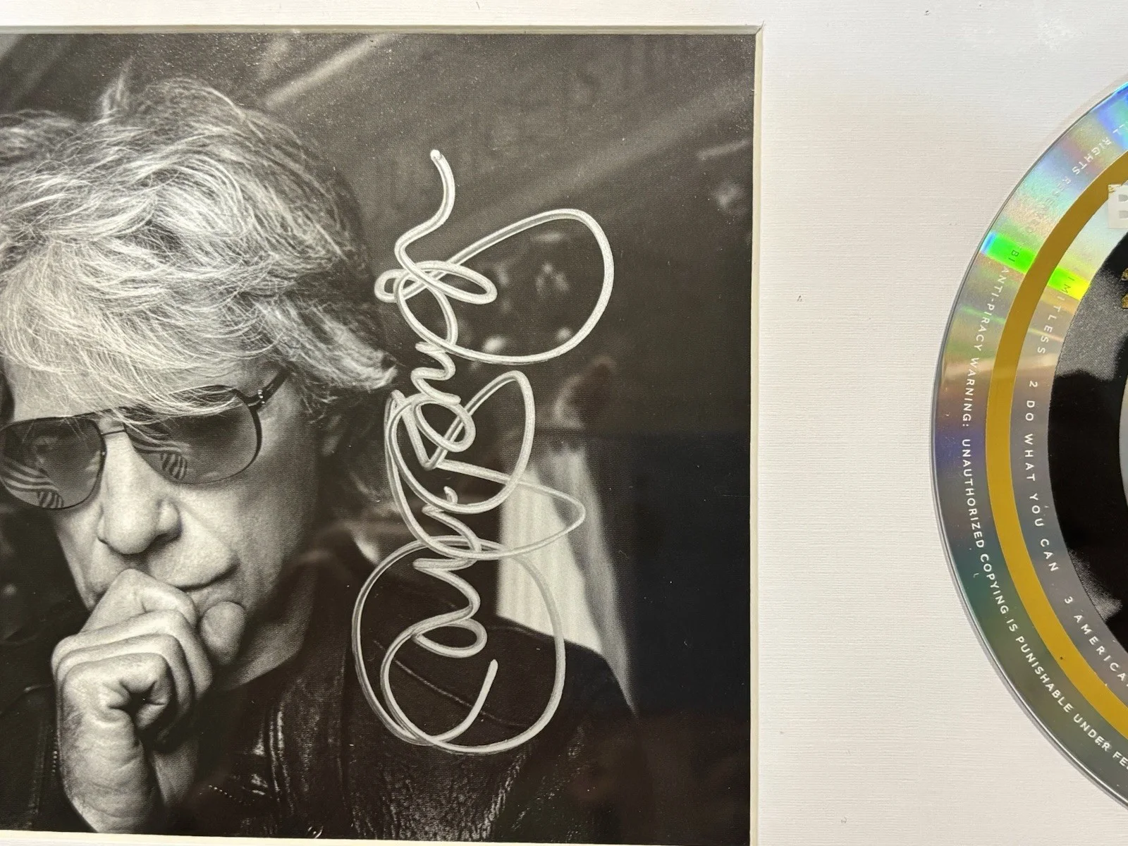 JON BON JOVI SIGNED 2020 CD COVER FRAMED SINGER SLIPPERY WHEN WET CRUSH JSA, изображение 2
