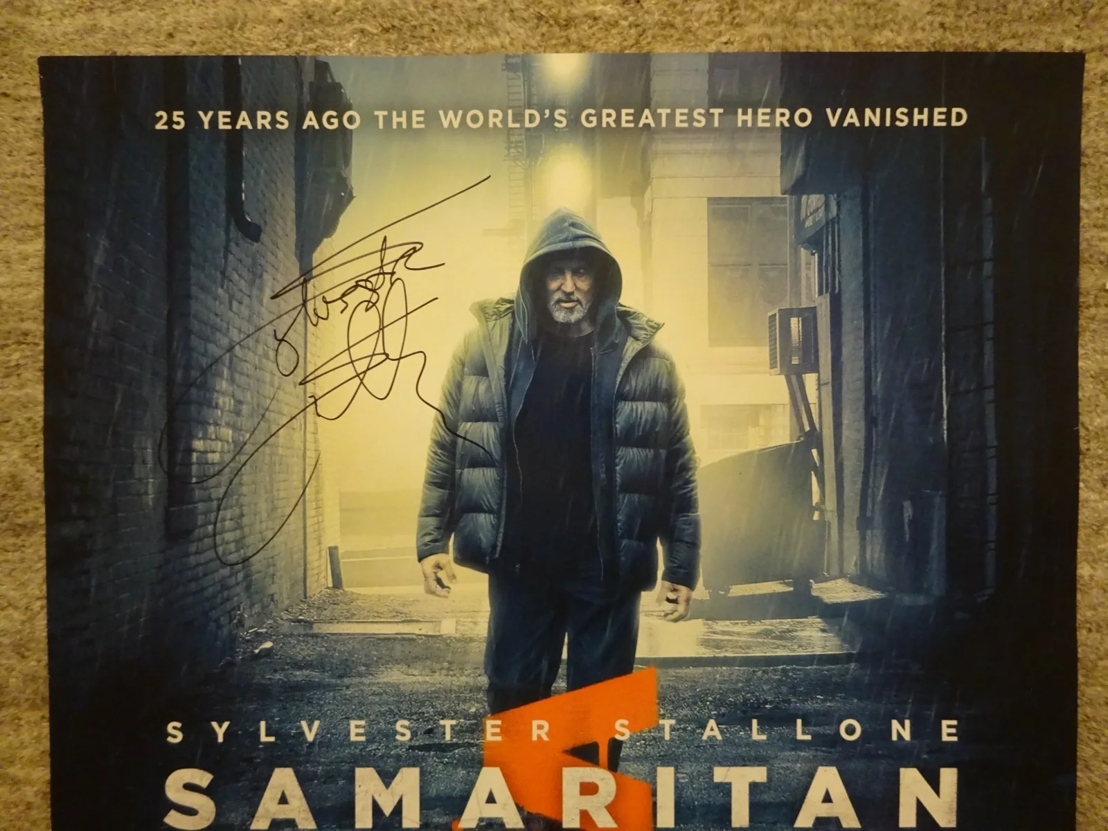 Sylvester Stallone — Signed Sylvester Stallone Samaritan Autographed 27"x40" Movie Poster JSA COA LOA, изображение 3