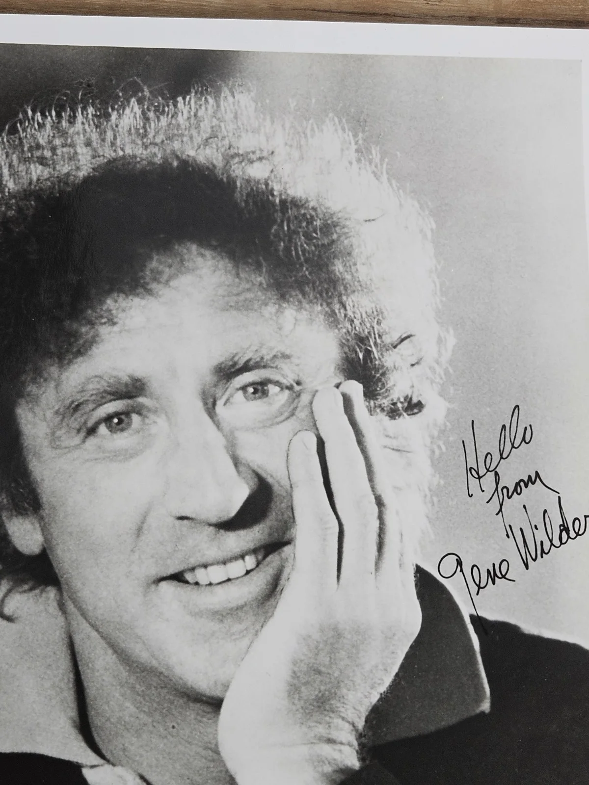 Gene Wilder — GENE WILDER PP SIGNED AUTOGRAPHED 8X10 PHOTO CHARLIE & THE CHOCOLATE FACTORY, изображение 2