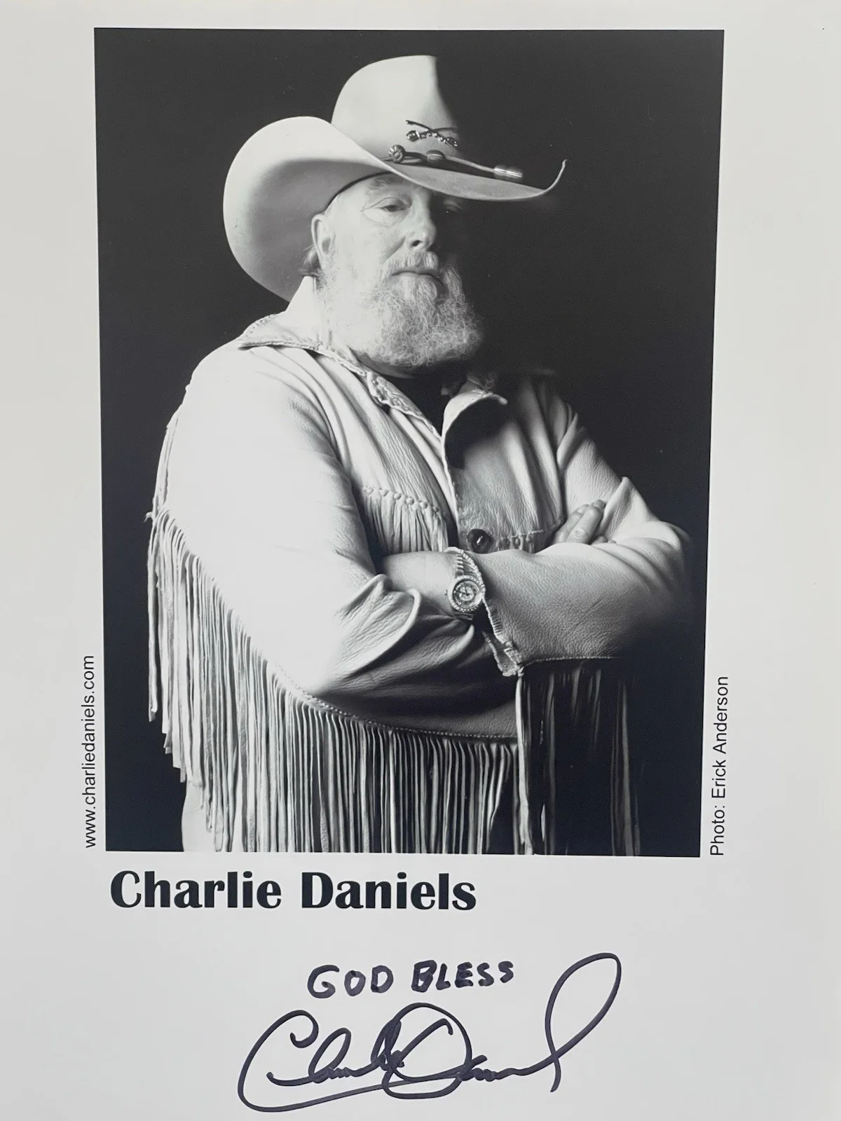 CHARLIE DANIELS AUTOGRAPHED W/ GOD BLESS PHOTO 8” X 10” COUNTRY MUSIC SONGWRITER, изображение 4
