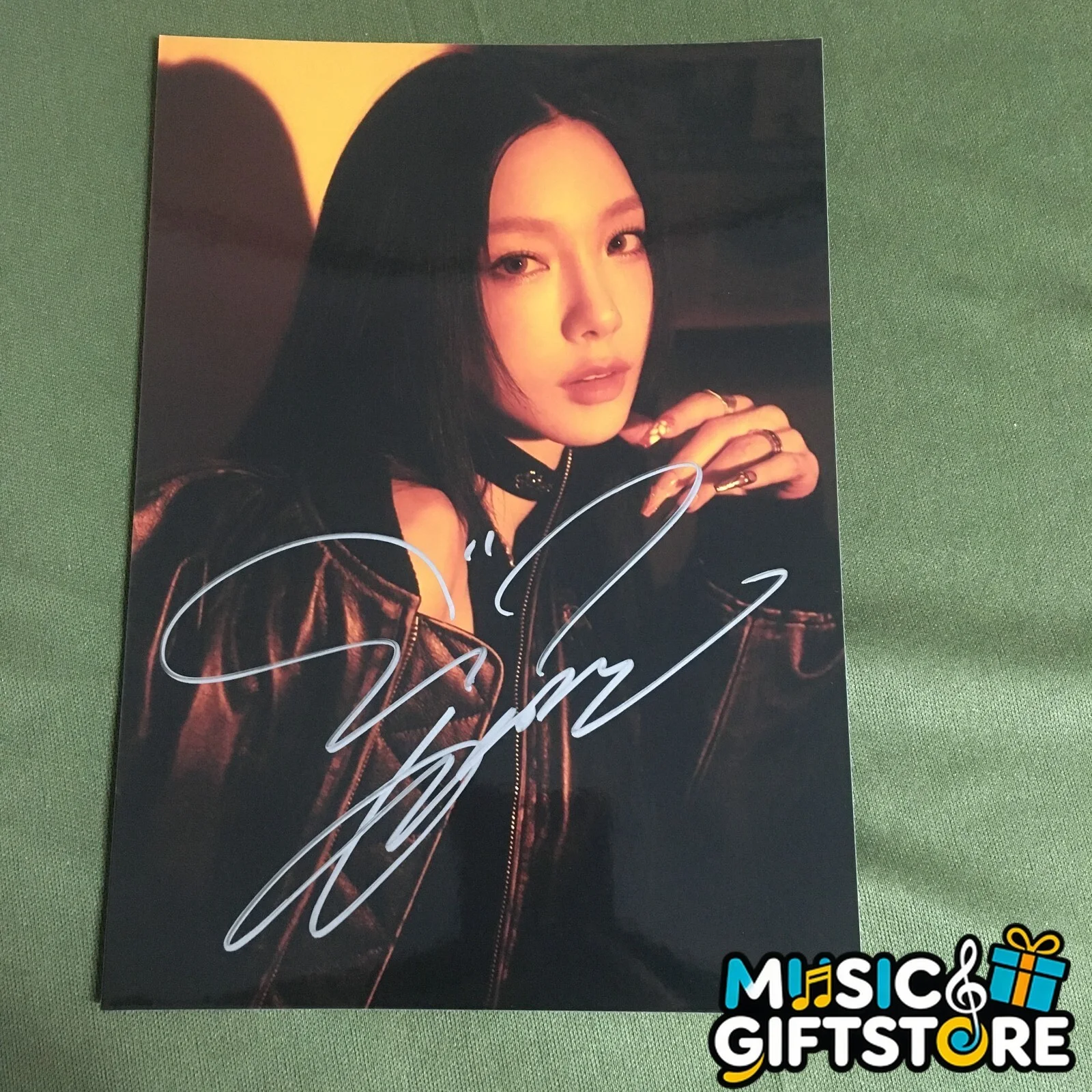 SNSD Kim TaeYeon Taeyeon To.X Autographed Signed Photo Autographs K-POP 2023 #MU, изображение 3