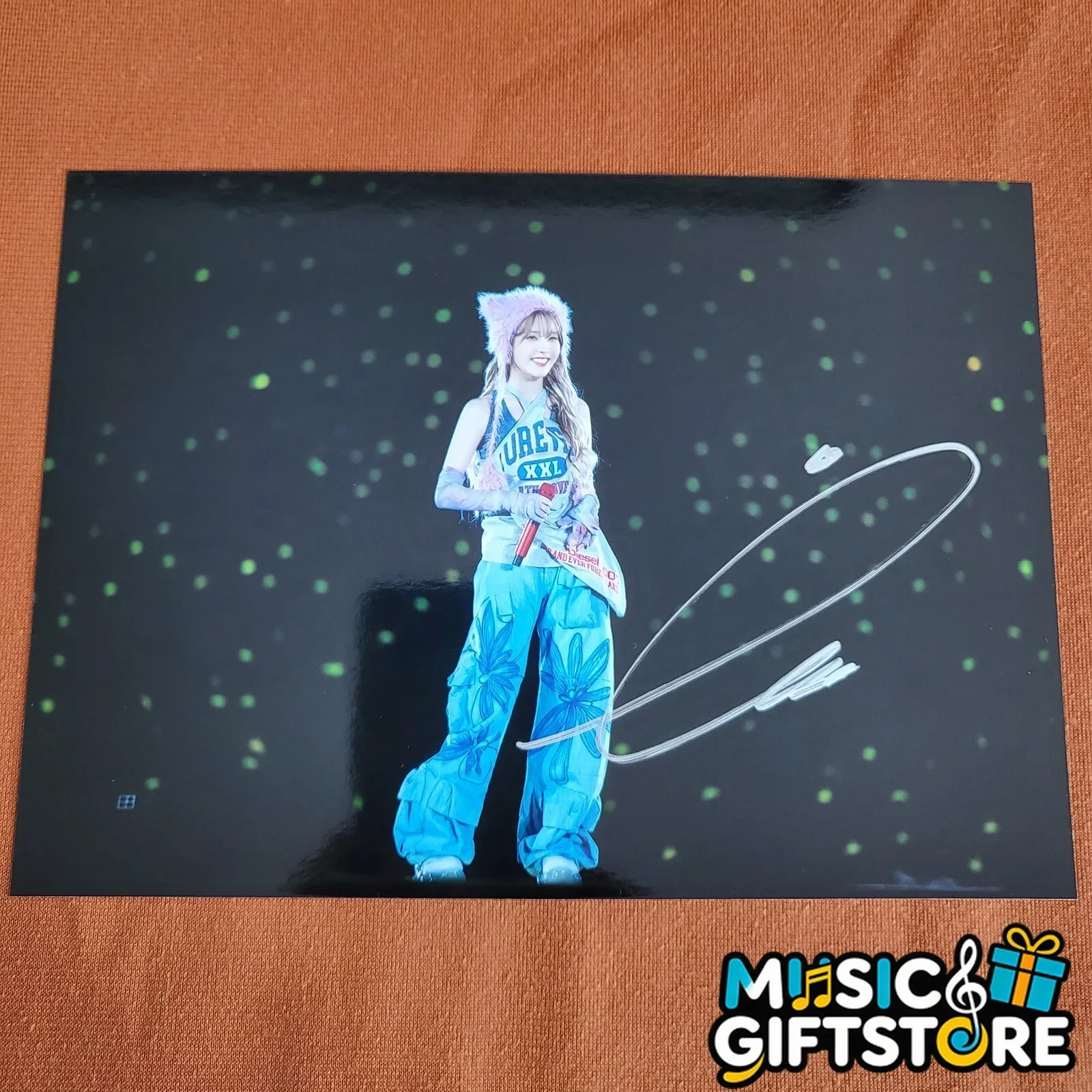 IU Lee Ji Eun Autographed Signed Photo Autographs Collectibles 4*6 2024 #MUGS, image 4