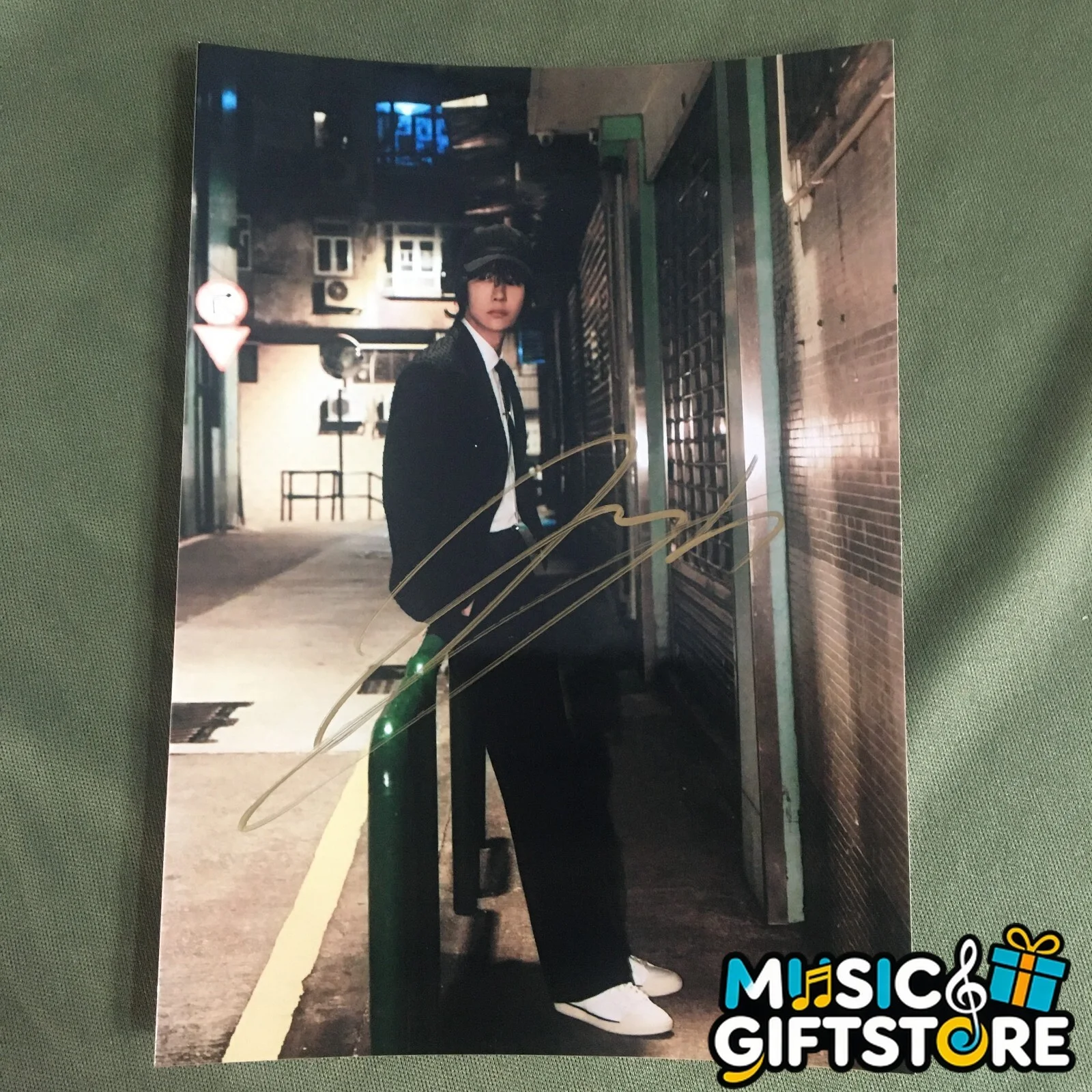 WANG YIBO YI BO PHOTO CARD PICTURE SIGNED AUTOGRAPHED GIFTS COLLECTION 2023A #MU, изображение 5