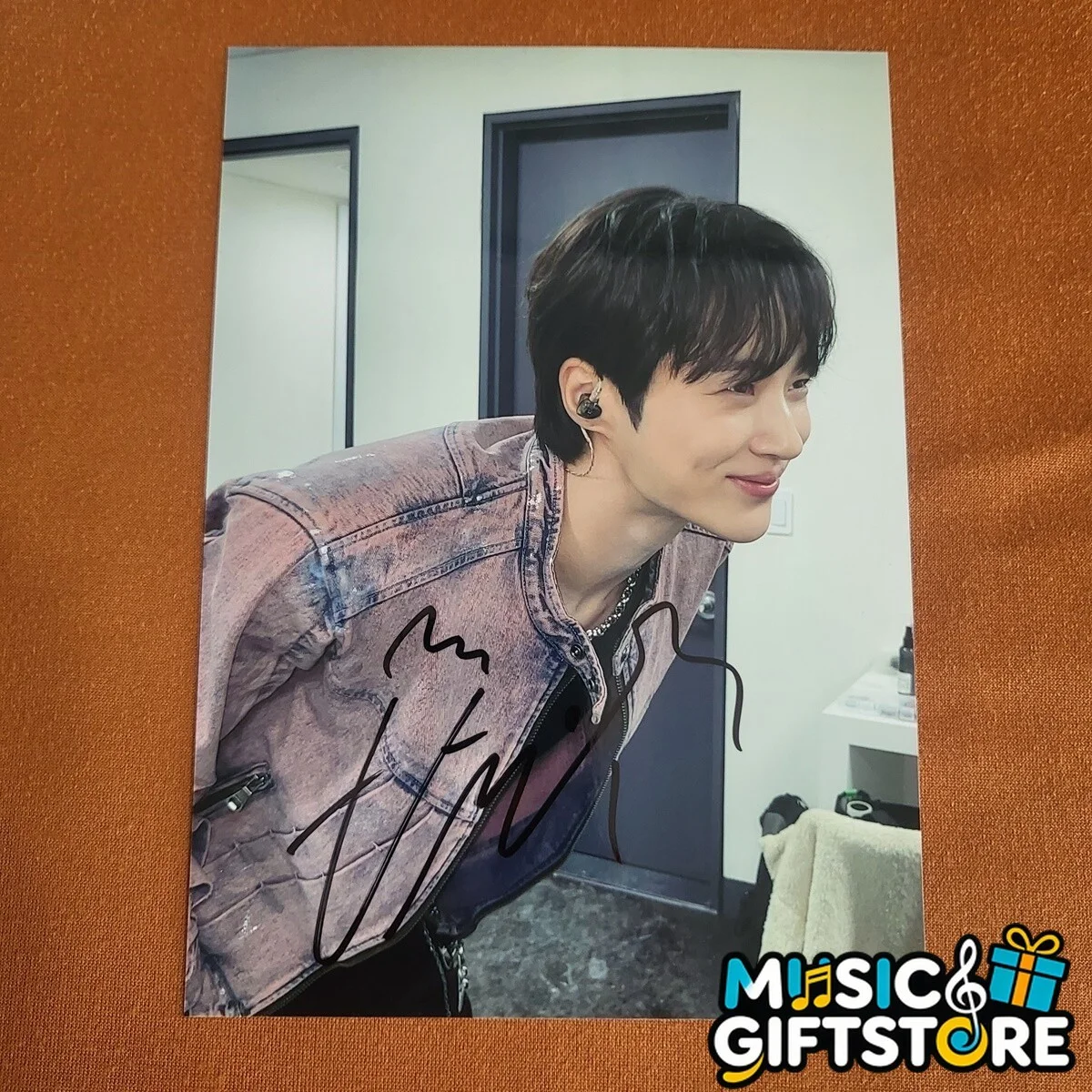 Lovely Runner Byeon Woo-Seok Signed Autographed Photo K-POP Collection 2024A #MU, изображение 2