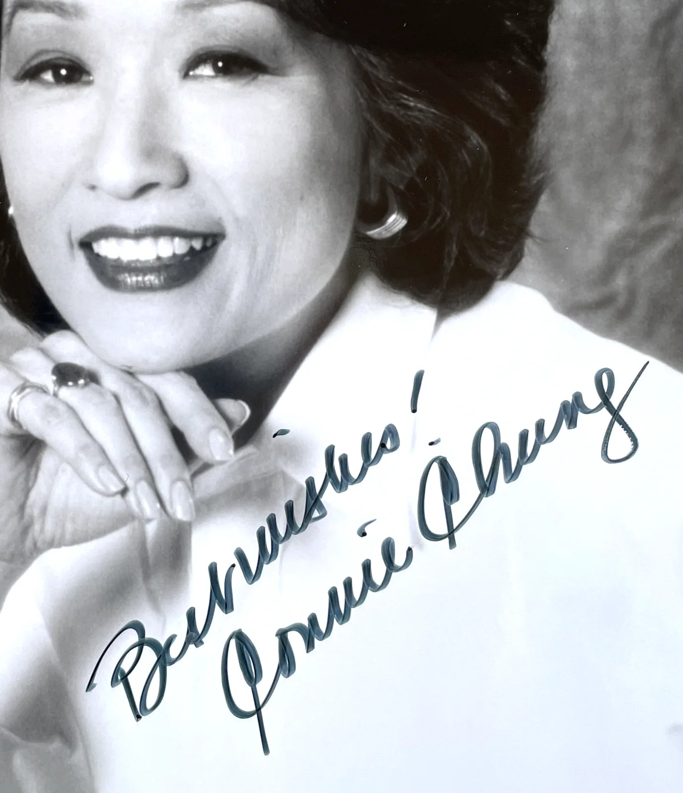 Connie Chung — Connie Chung - Legendary Network News Anchor - Autographed Uninscribed Photo, image 2
