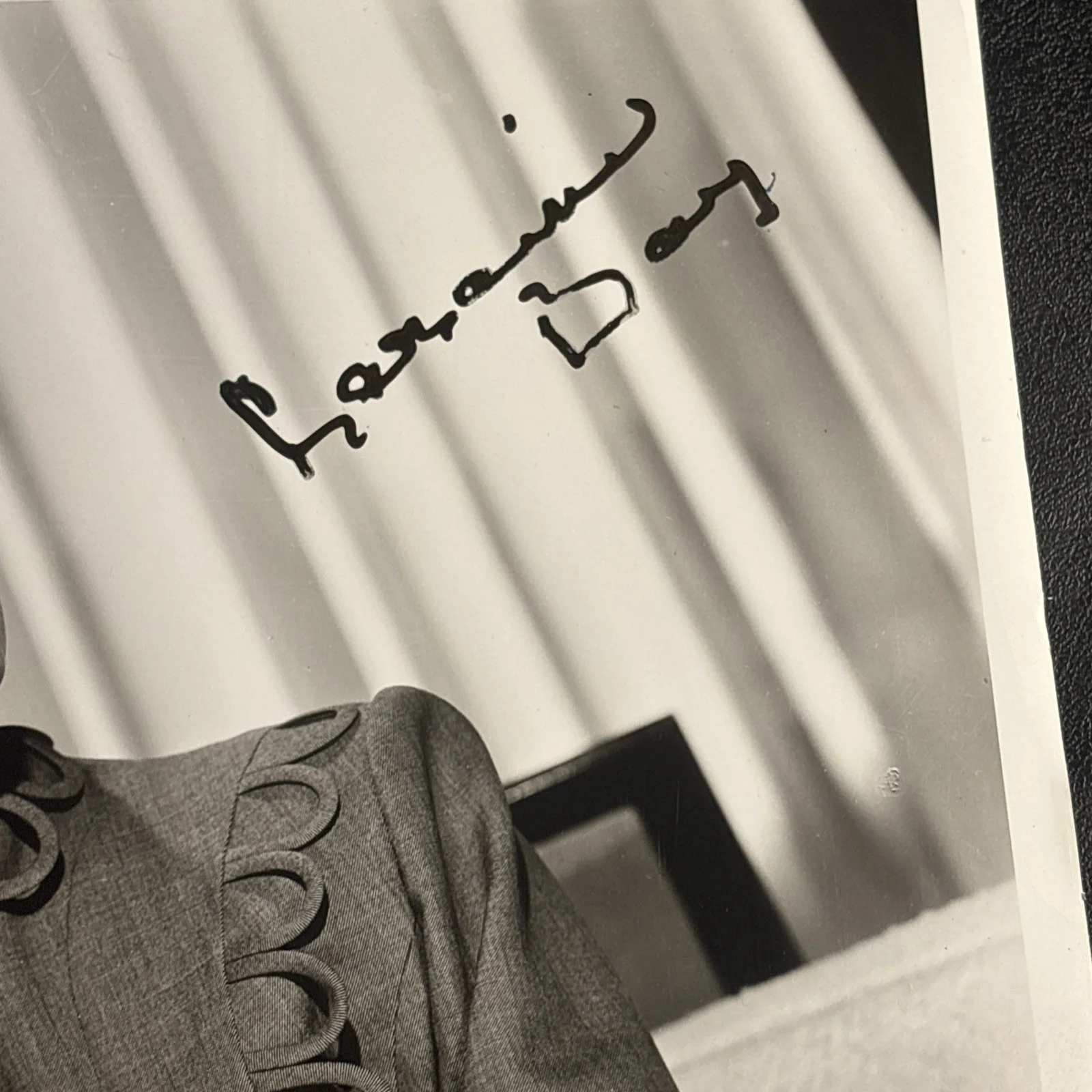 Lorraine Day Actress Signed Autograph 8x10 Photo IAA LOA, image 2