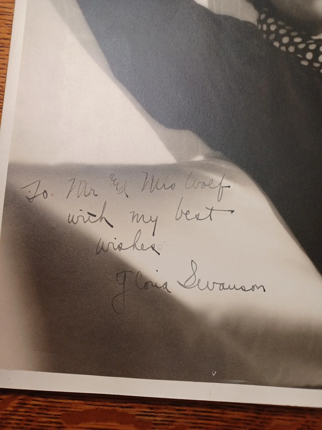 1940's Silent Film Actress Gloria Swanson Hand Signed 10 1/2" x 14" Photo RRGS2, изображение 2