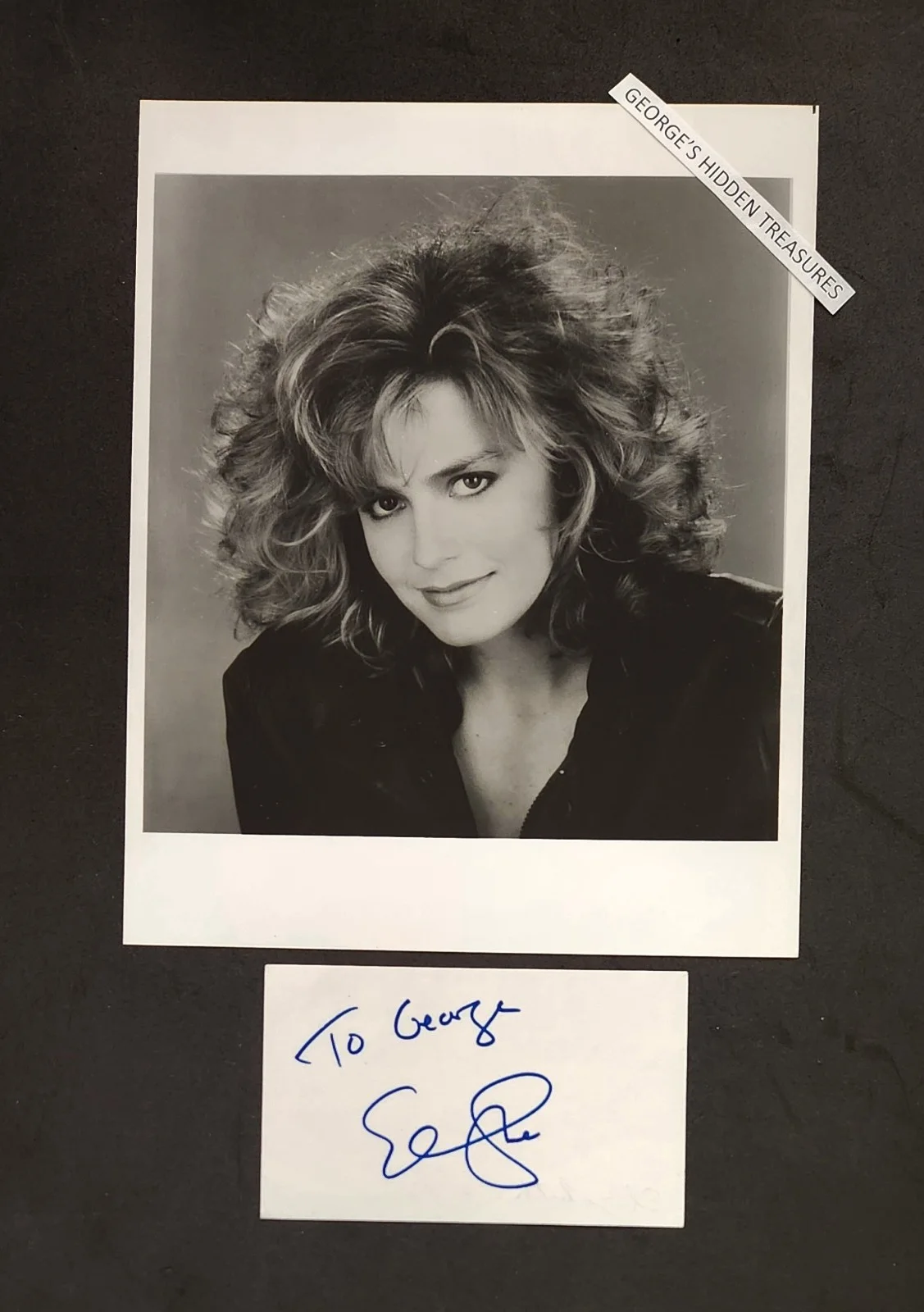 ELIZABETH SHUE — ELISABETH SHUE signed IN PERSON 3x5 card w/ 8x10 - ADVENTURES IN BABYSITTING
