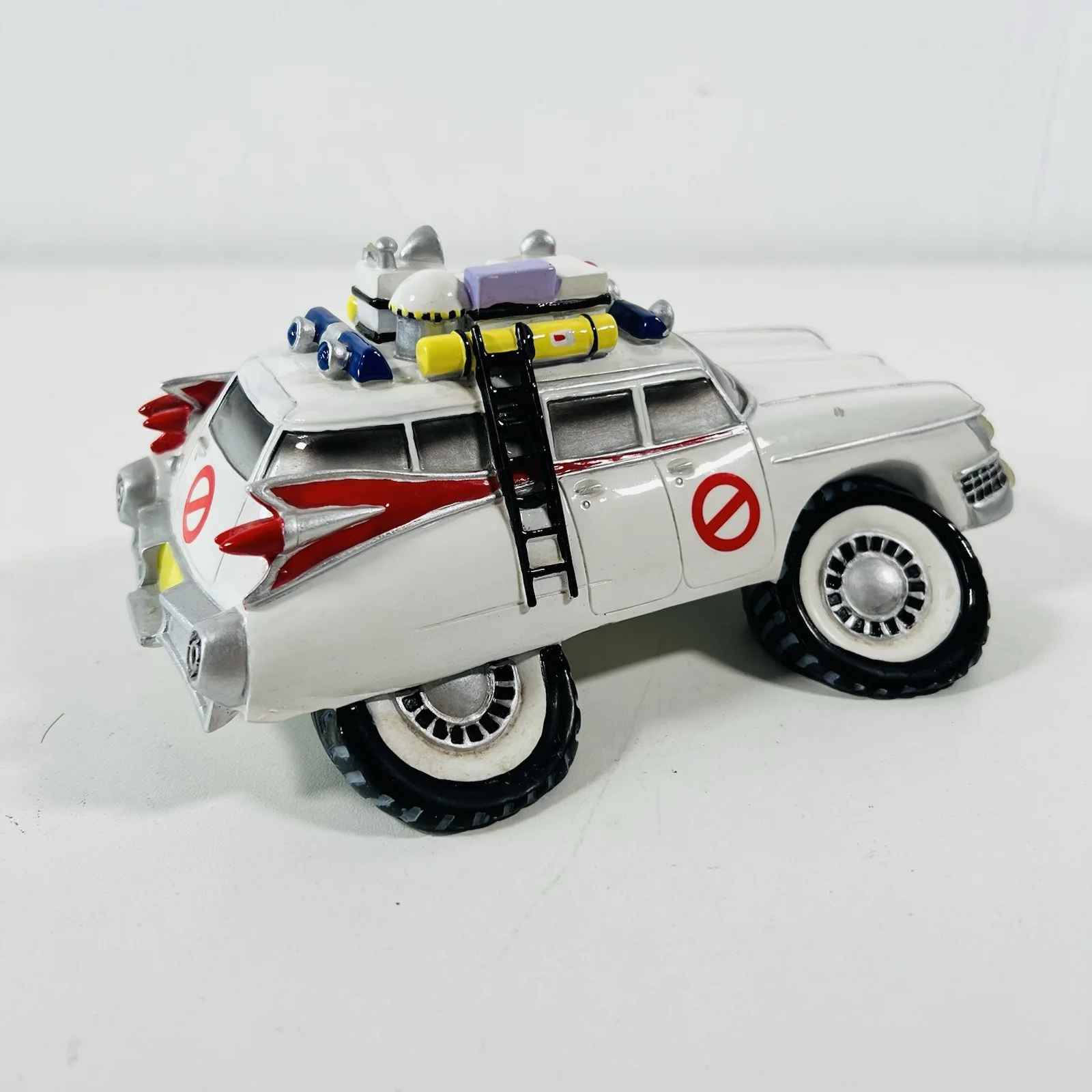 XYSOS Street Machines Car Model 2009 - Ghostbusters Ecto-1 “Ecto Buster”, image 3