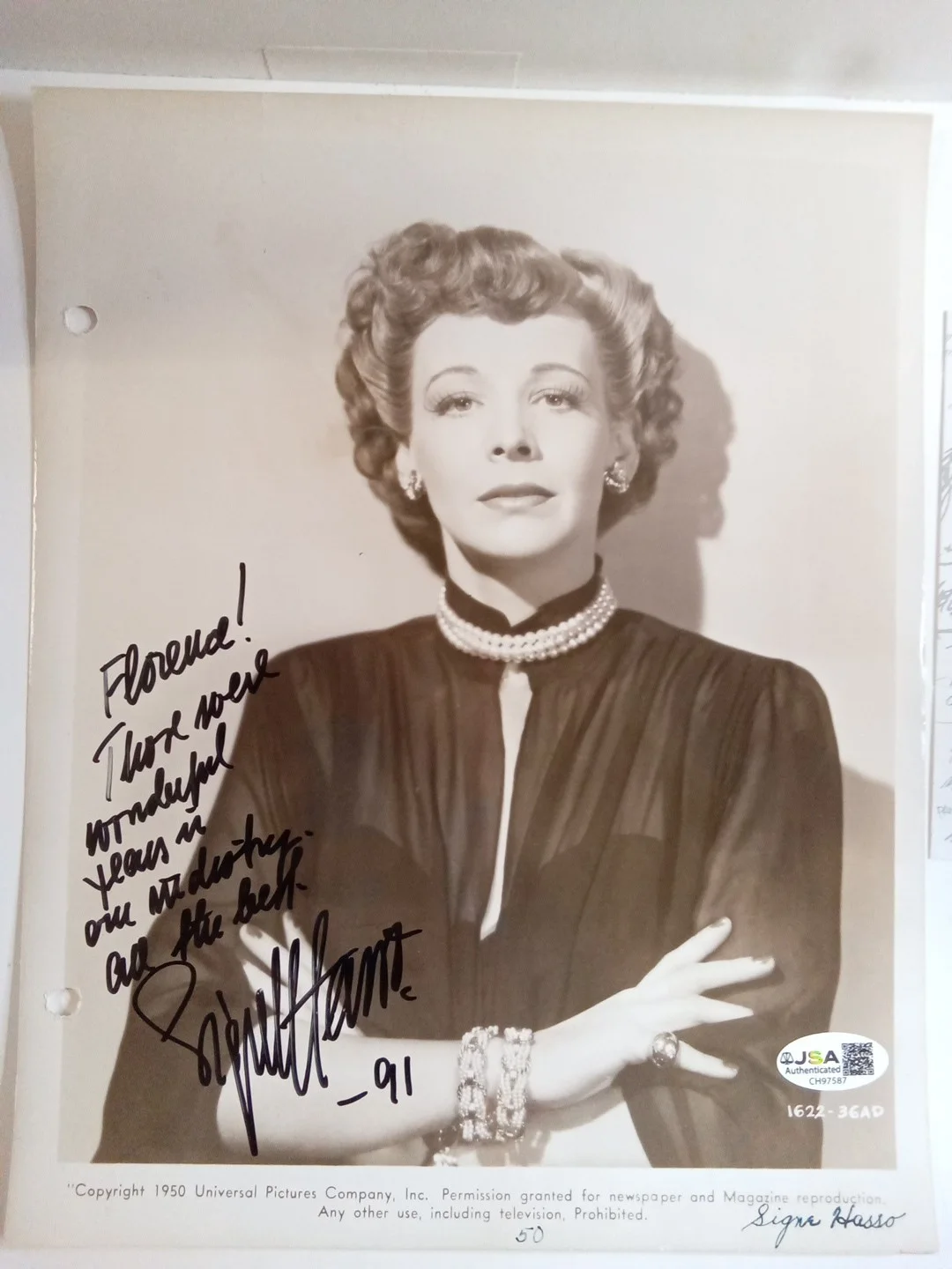 Signe Hasso Signed 8x10 Photo JSA - House On 92nd Street Noir Star, изображение 2