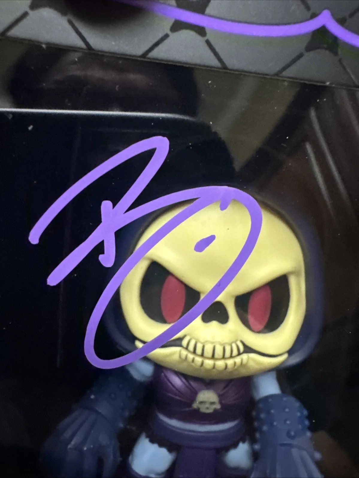 BRIAN MARIOTTI & KARISSA SIGNED TERROR CLAWS SKELETOR THRILLJOY HERO CON STICKER, изображение 3