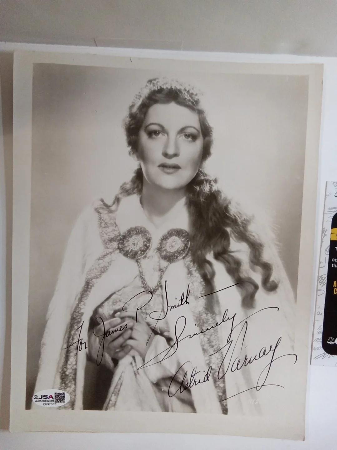 Astrid Varnay Signed 8x10 Photo JSA- Wagnerian Soprano Met Opera Legend, изображение 2