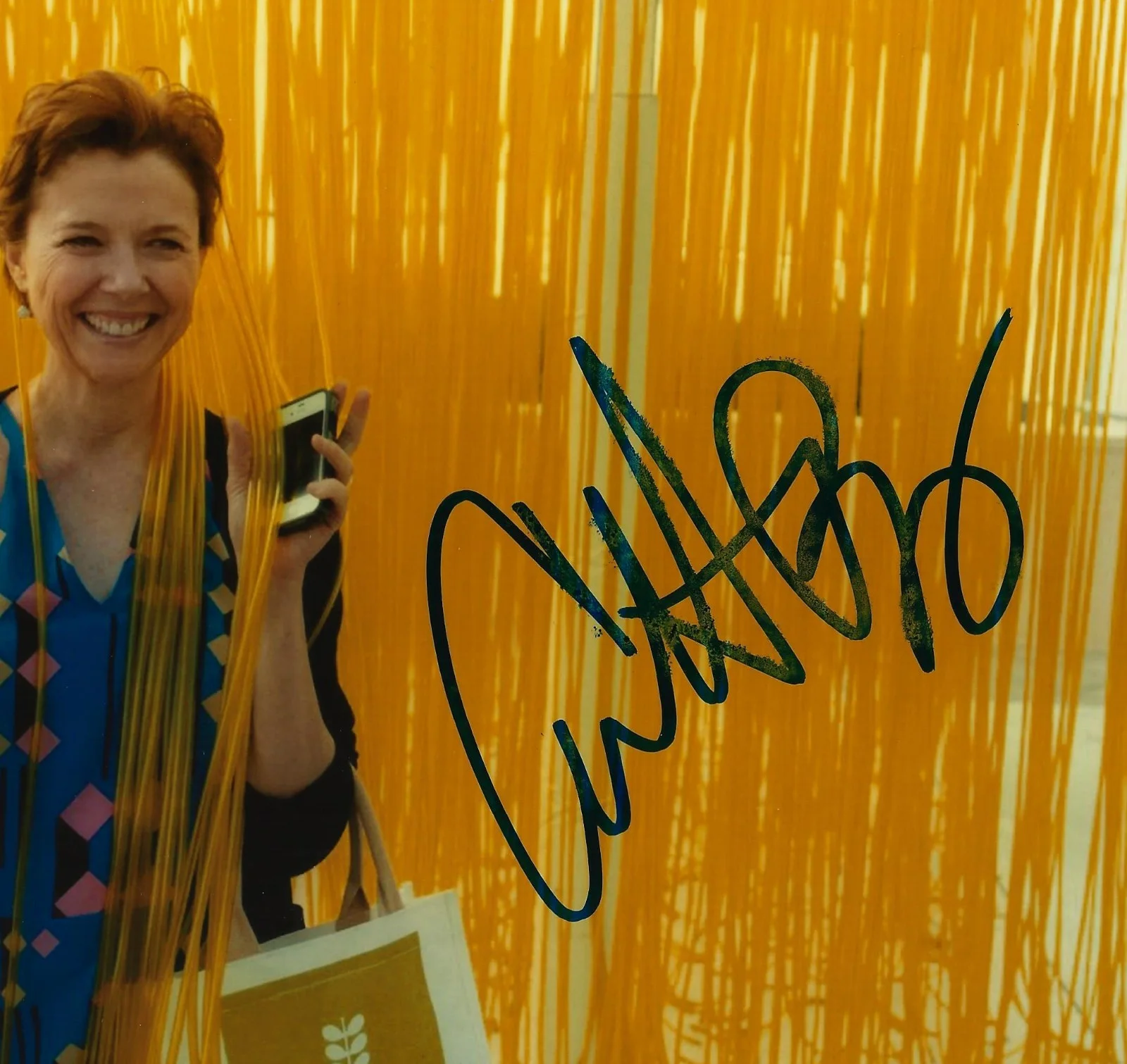 annette bening — Annette Bening signed Face of Love 8x10 photo in person. Bugsy, American Beauty, изображение 2