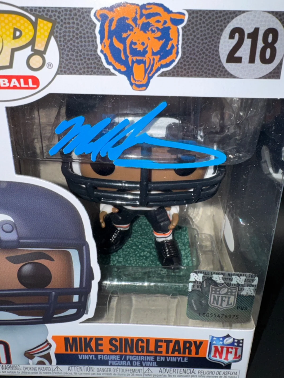 MIKE SINGLETARY — MIKE SINGLETARY signed auto CHICAGO BEAR FUNKO POP FIGURE #218 w/ COA JSA, image 2