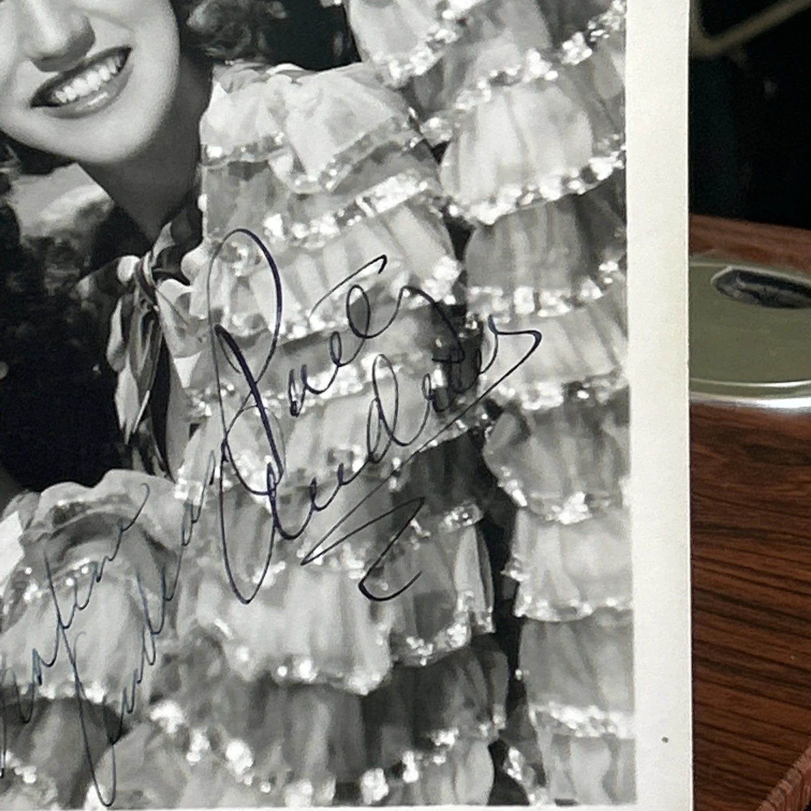 The Andrews Sisters Performers Signed 1940 8x10 B/W Press Photo RARE!!! t340, изображение 4